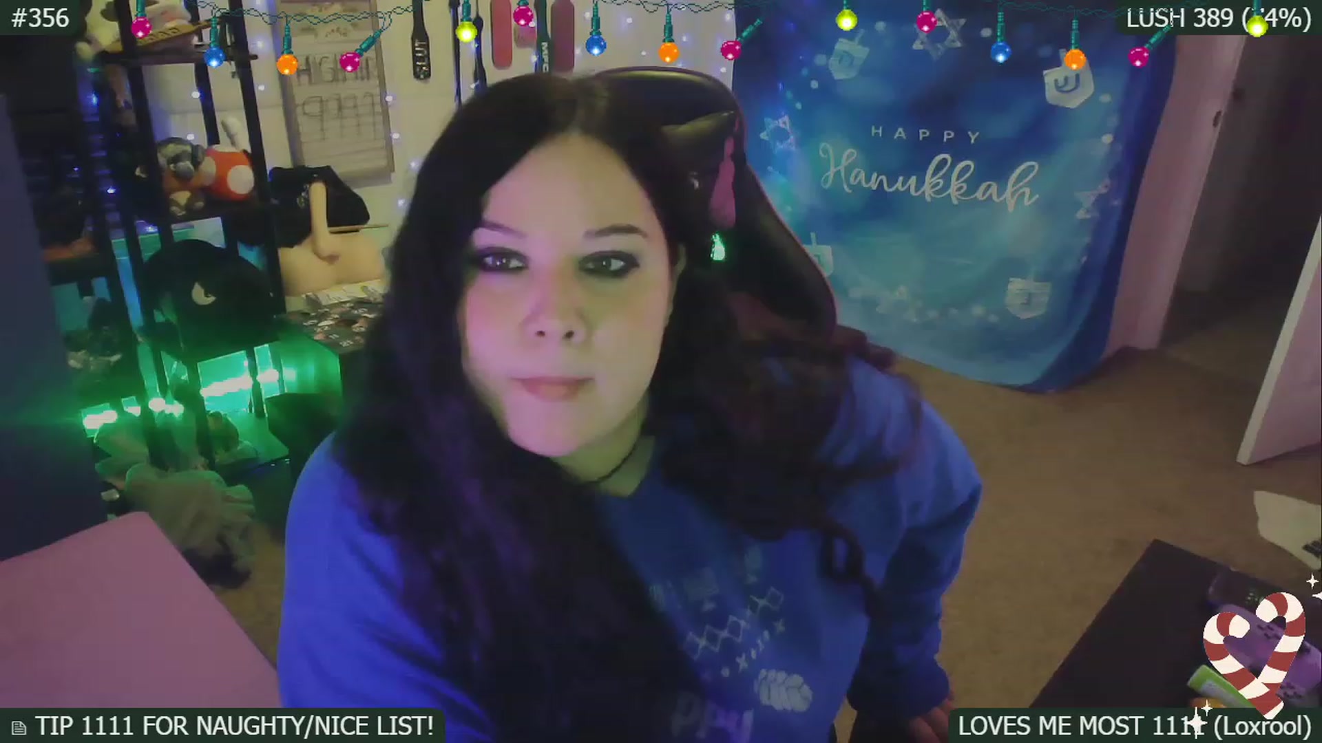 Gallery image thumbnail from SassySarah94's myfreecams stream on, 12/18/2022, 05:01 image 14 of 20