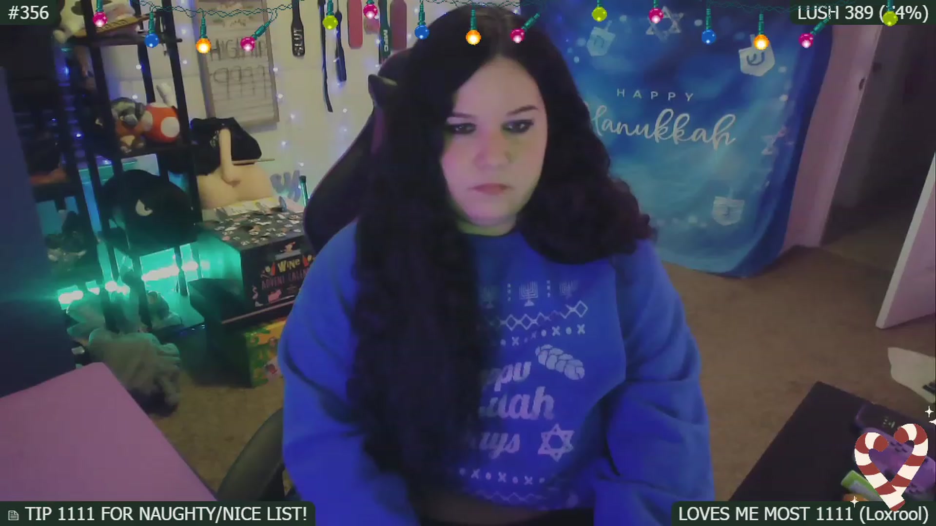 Gallery image thumbnail from SassySarah94's myfreecams stream on, 12/18/2022, 05:01 image 11 of 20