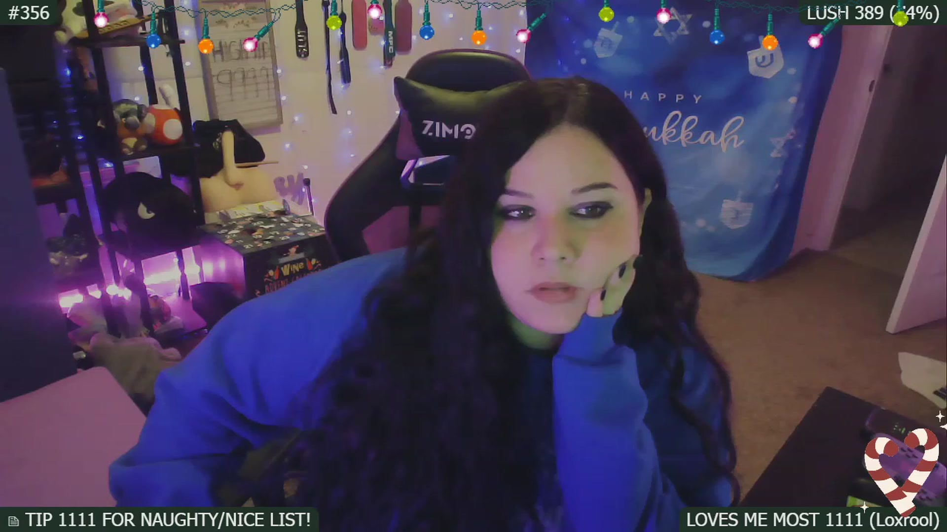 Gallery image thumbnail from SassySarah94's myfreecams stream on, 12/18/2022, 05:01 image 16 of 20