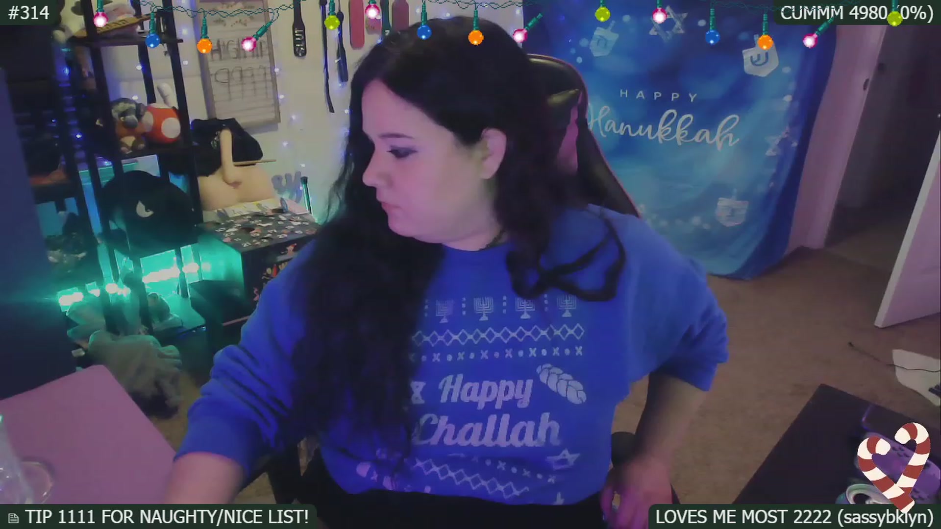 Gallery image thumbnail from SassySarah94's myfreecams stream on, 12/18/2022, 07:11 image 7 of 20