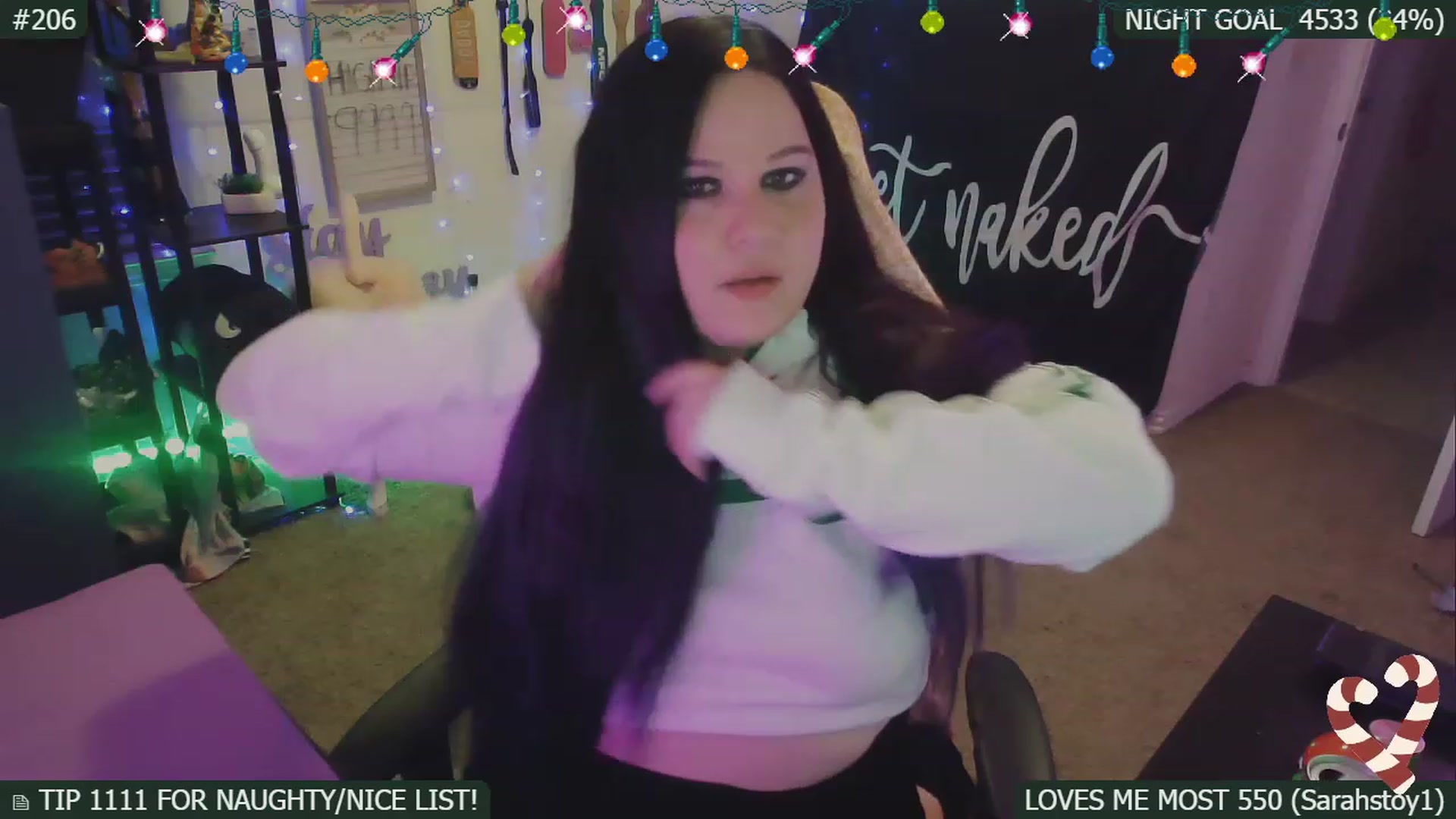 Gallery image thumbnail from SassySarah94's myfreecams stream on, 12/29/2022, 06:06 image 18 of 20