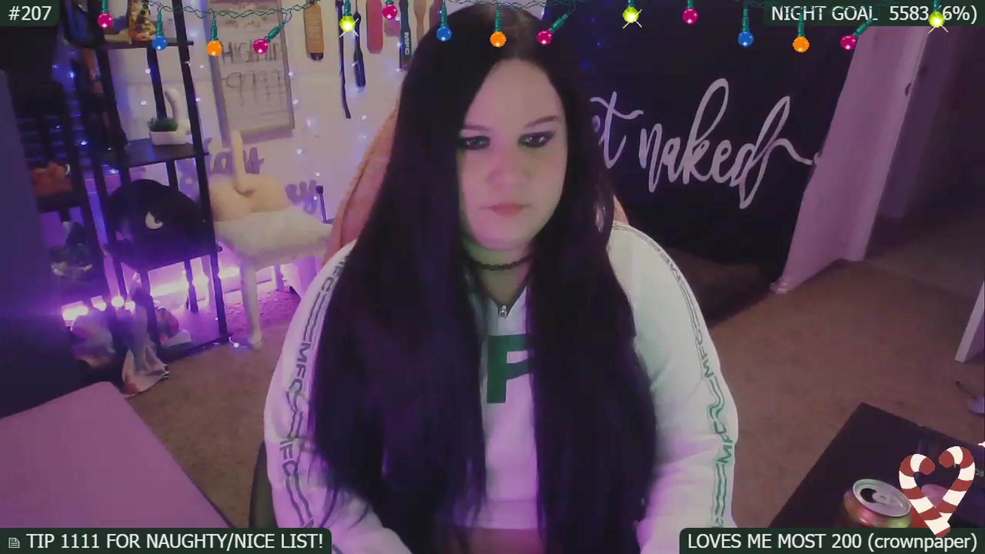 Gallery image thumbnail from SassySarah94's myfreecams stream on, 12/29/2022, 06:06 image 10 of 20