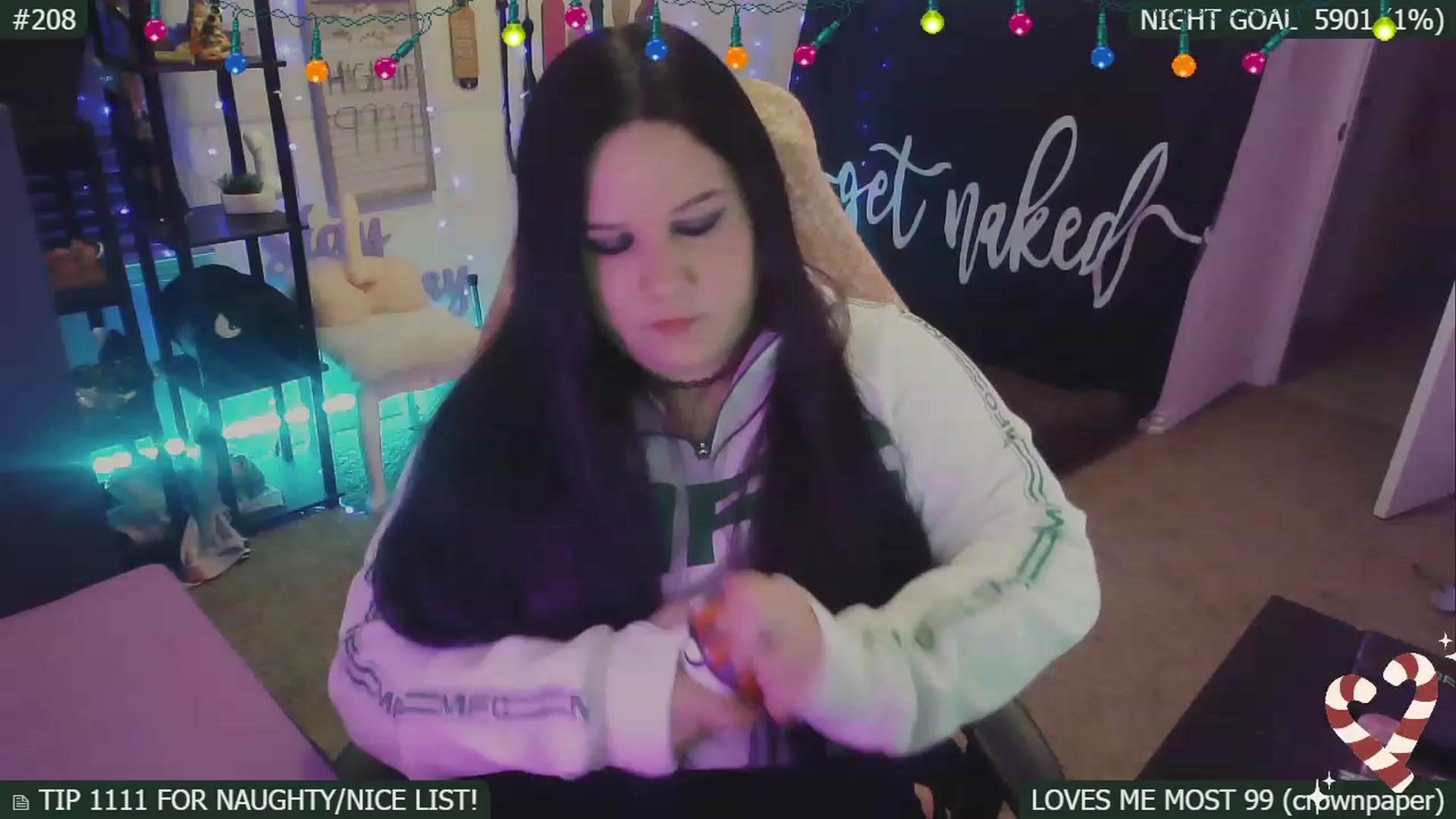 Gallery image thumbnail from SassySarah94's myfreecams stream on, 12/29/2022, 06:06 image 3 of 20