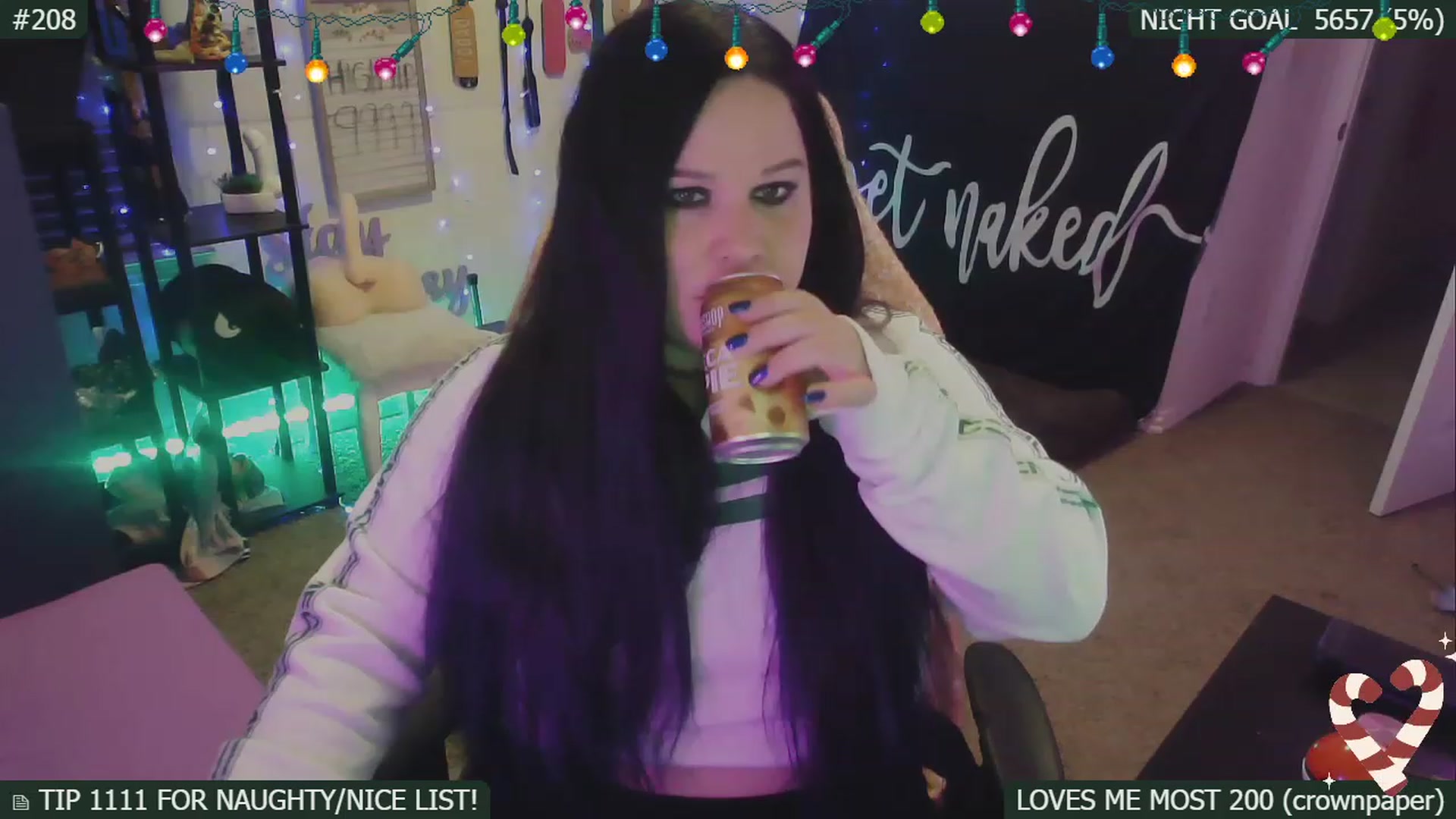 Gallery image thumbnail from SassySarah94's myfreecams stream on, 12/29/2022, 06:06 image 6 of 20