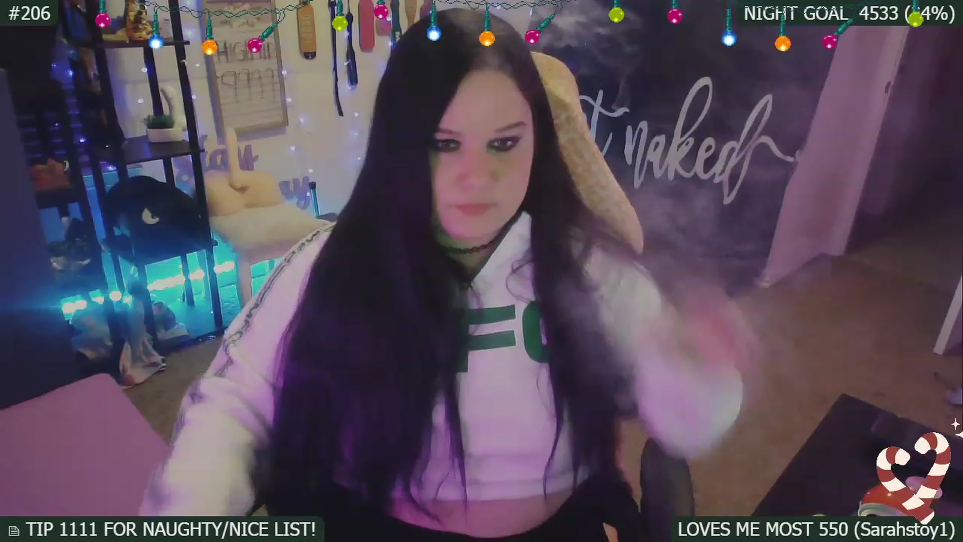 Gallery image thumbnail from SassySarah94's myfreecams stream on, 12/29/2022, 06:06 image 19 of 20