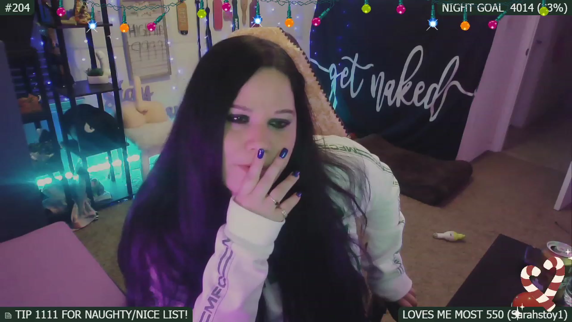 Gallery image thumbnail from SassySarah94's myfreecams stream on, 12/29/2022, 07:38 image 10 of 20