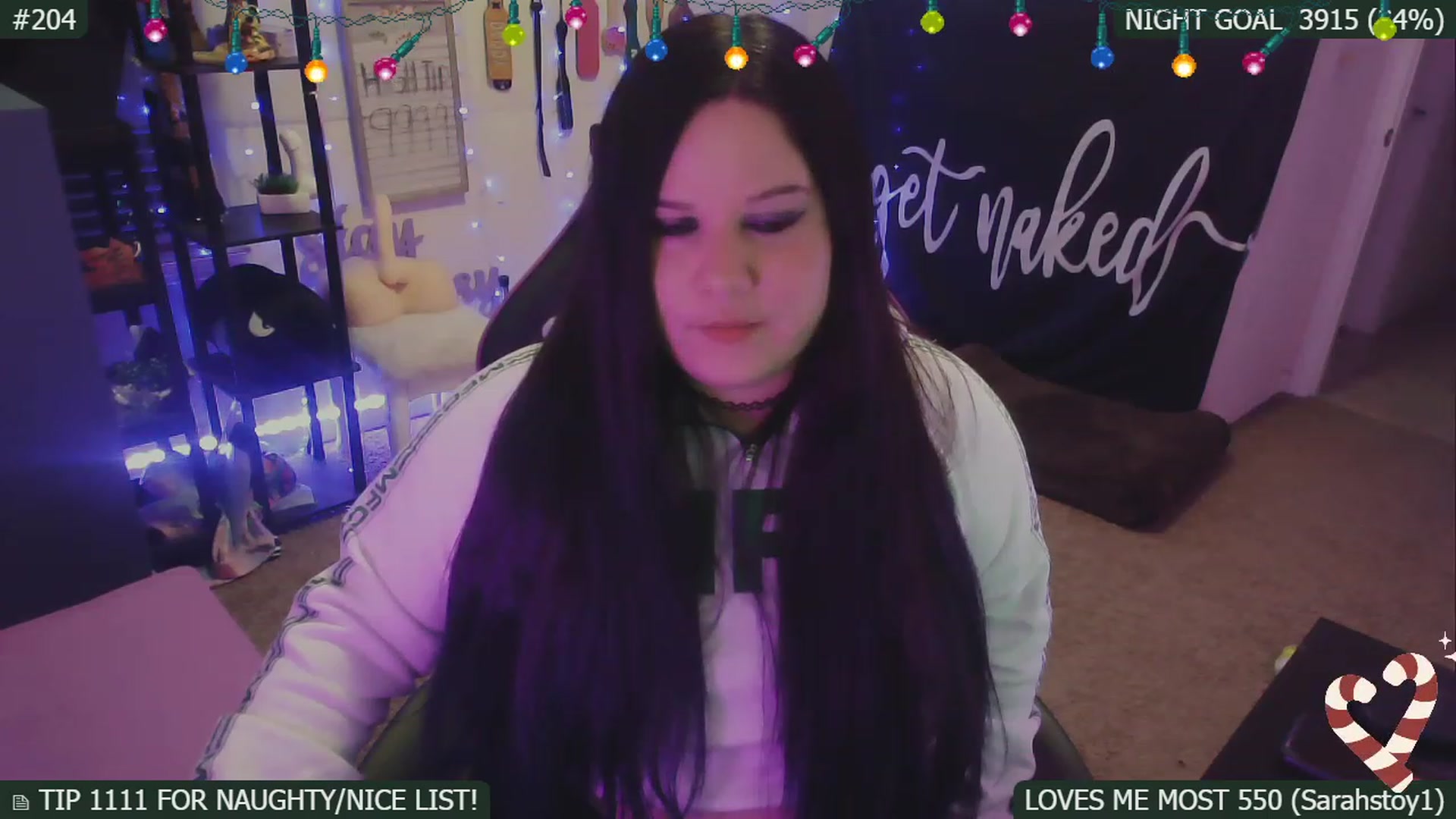 Gallery image thumbnail from SassySarah94's myfreecams stream on, 12/29/2022, 07:38 image 15 of 20