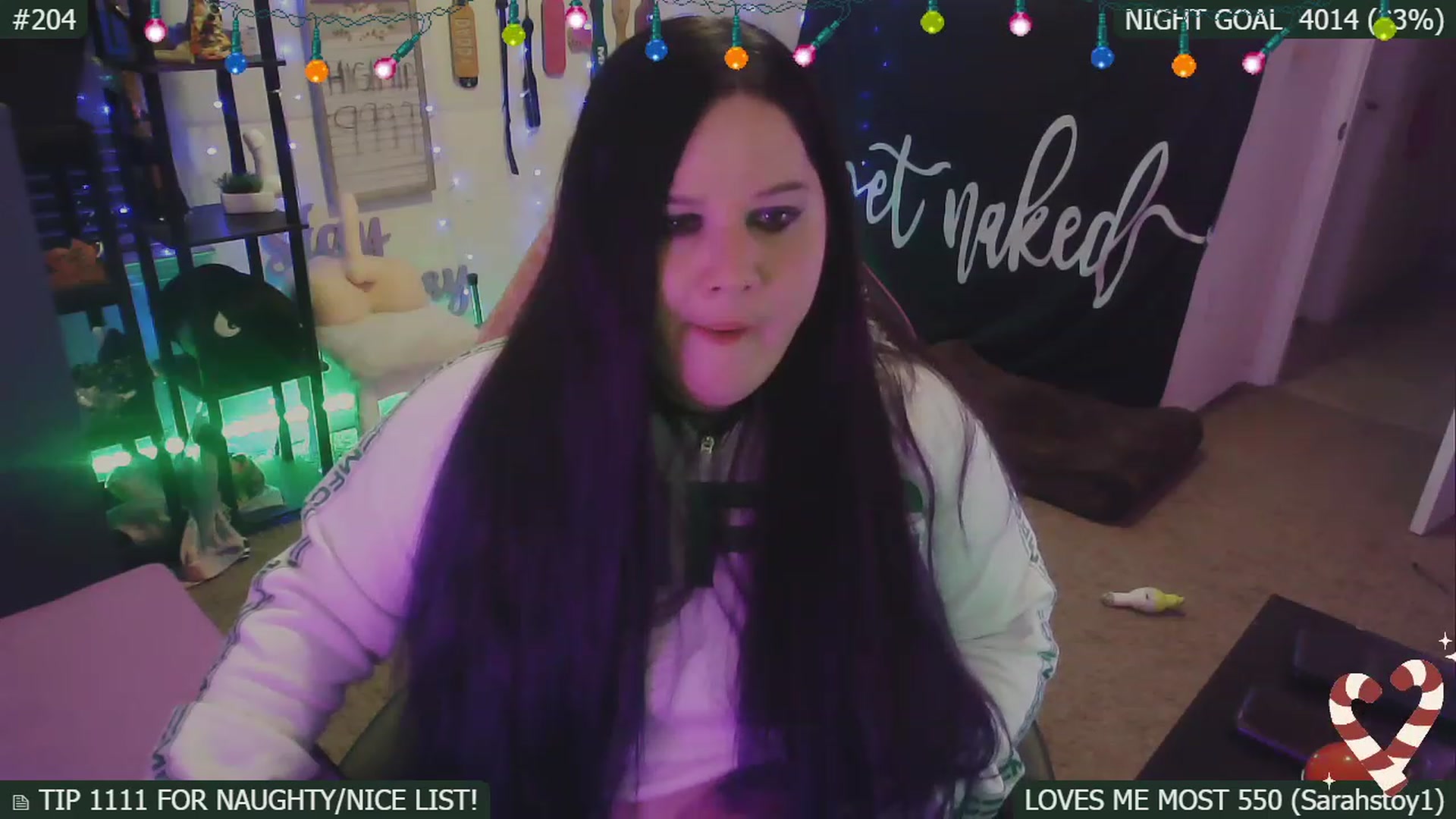 Gallery image thumbnail from SassySarah94's myfreecams stream on, 12/29/2022, 07:38 image 12 of 20