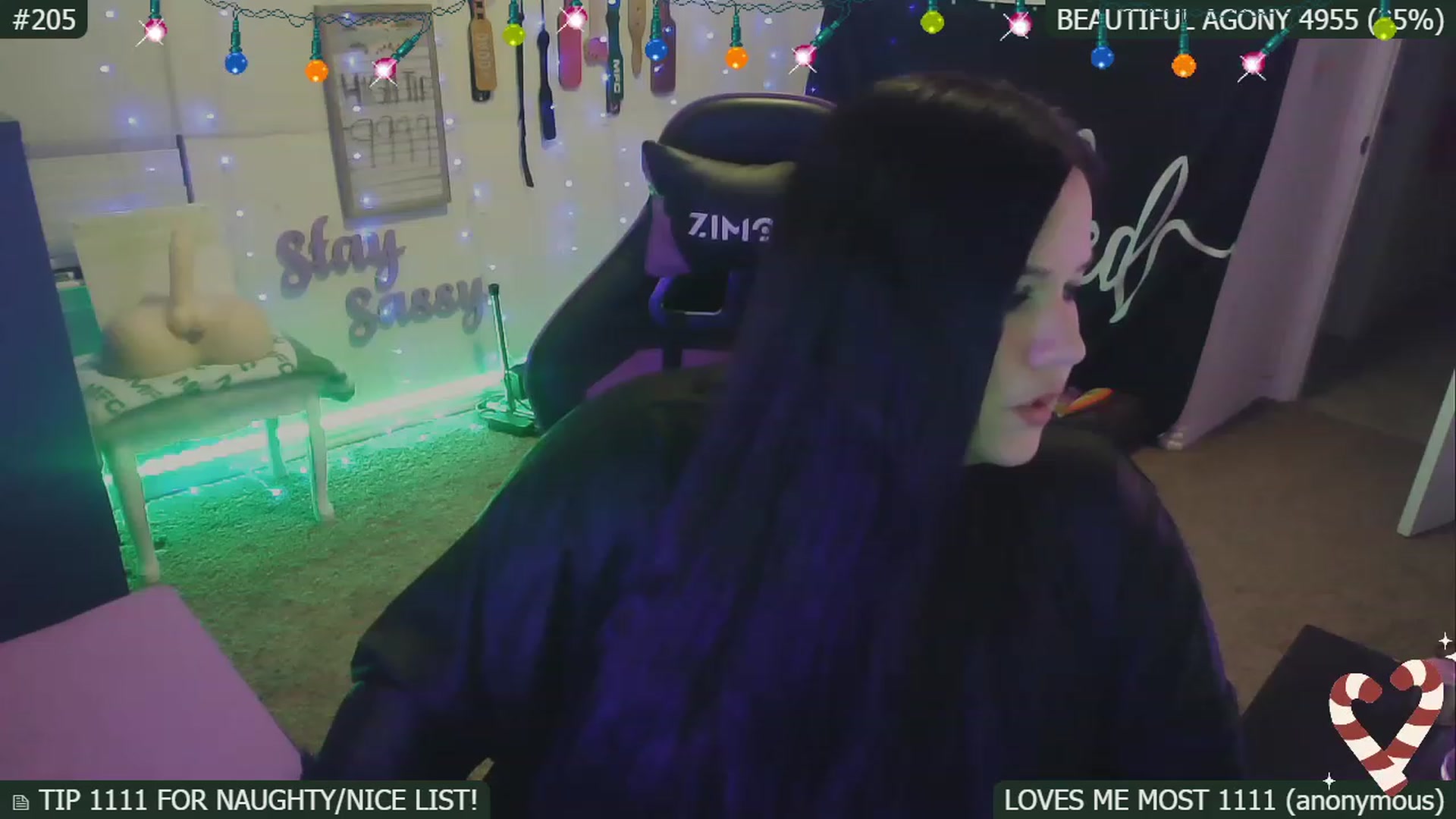 Gallery image thumbnail from SassySarah94's myfreecams stream on, 12/30/2022, 06:04 image 19 of 20