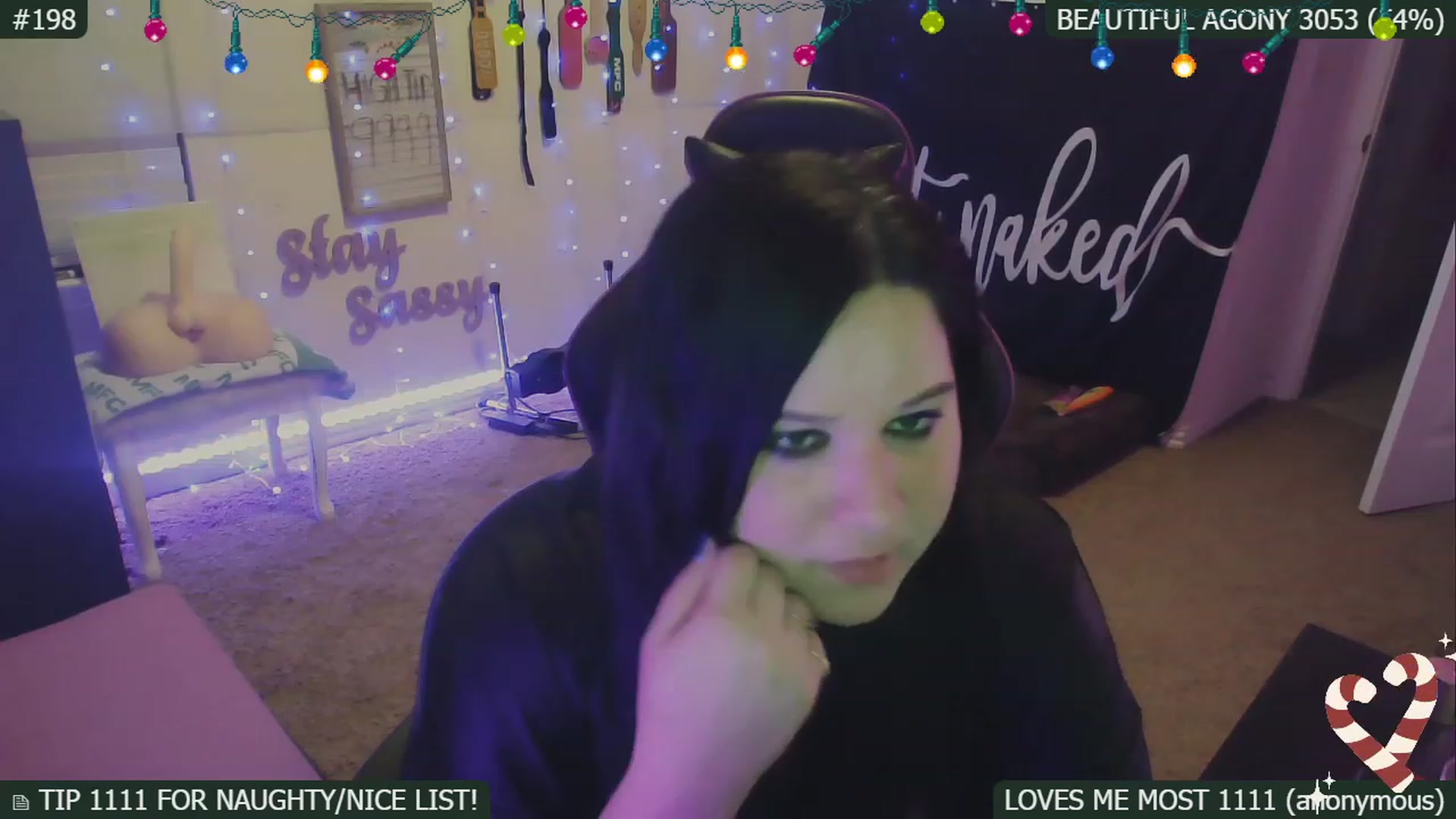 Gallery image thumbnail from SassySarah94's myfreecams stream on, 12/30/2022, 07:32 image 11 of 20