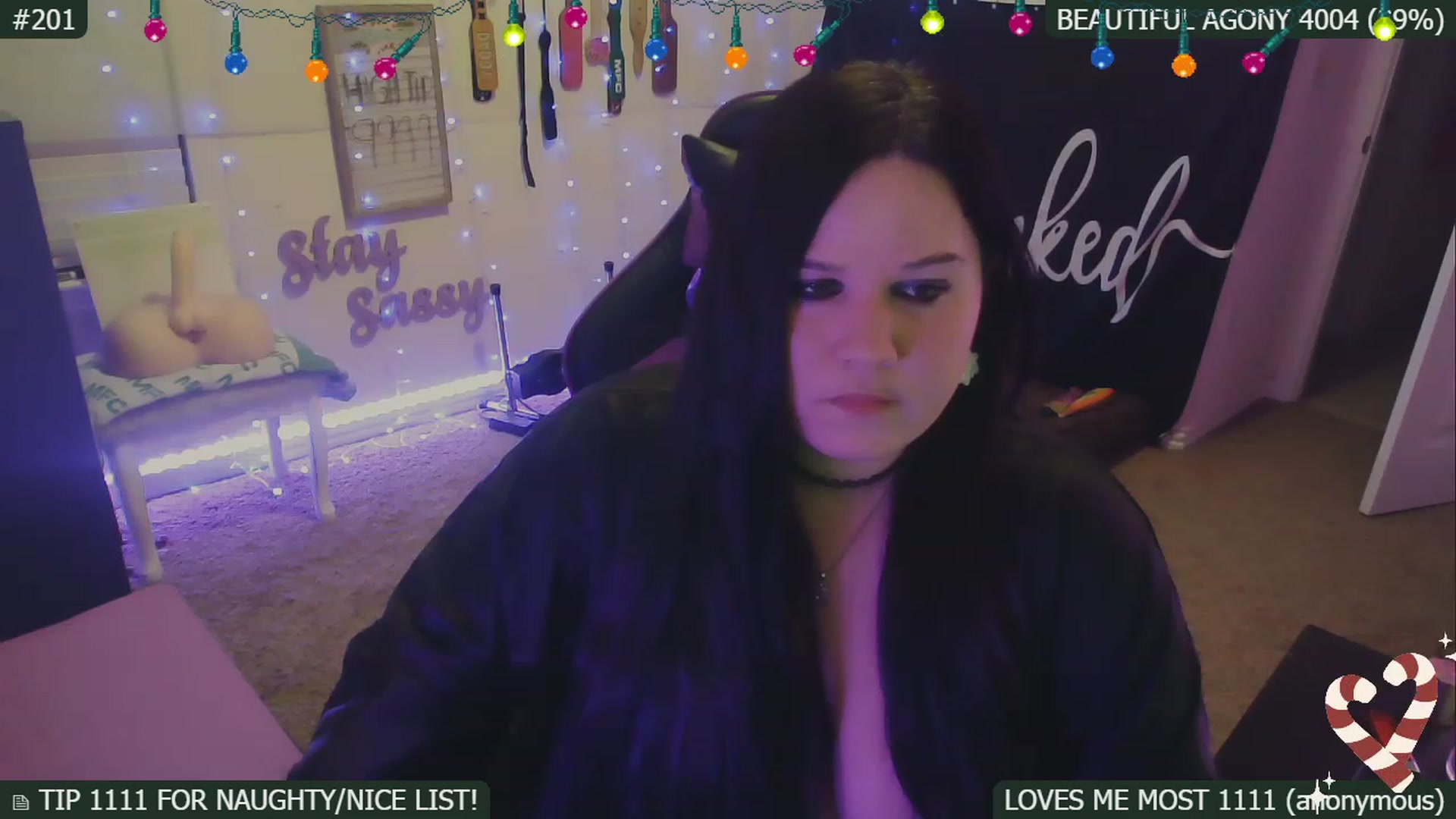 Gallery image thumbnail from SassySarah94's myfreecams stream on, 12/30/2022, 07:32 image 3 of 20