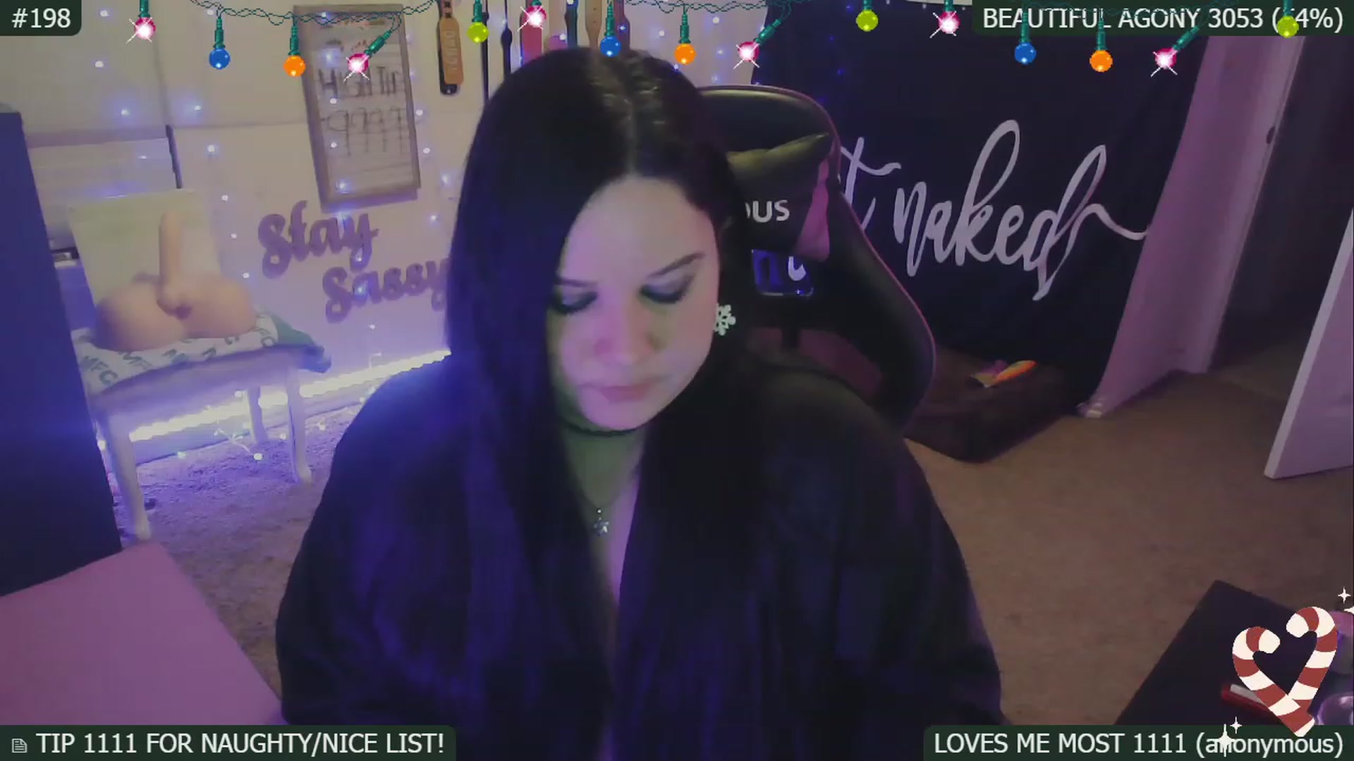 Gallery image thumbnail from SassySarah94's myfreecams stream on, 12/30/2022, 07:32 image 12 of 20