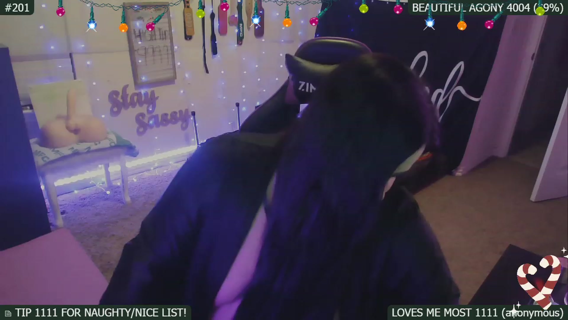 Gallery image thumbnail from SassySarah94's myfreecams stream on, 12/30/2022, 07:32 image 4 of 20