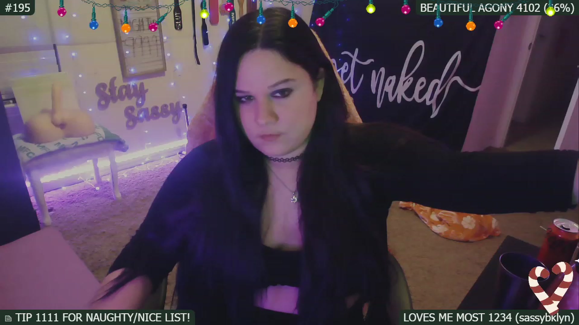 Gallery image thumbnail from SassySarah94's myfreecams stream on, 12/31/2022, 06:25 image 11 of 20