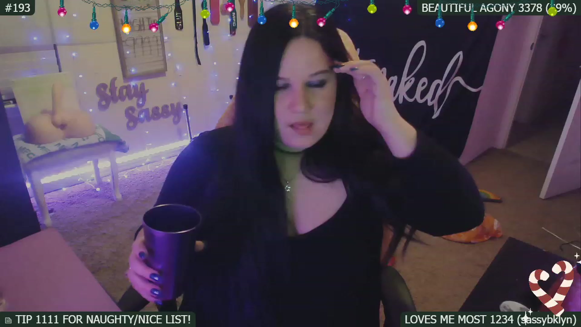 Gallery image thumbnail from SassySarah94's myfreecams stream on, 12/31/2022, 06:25 image 20 of 20