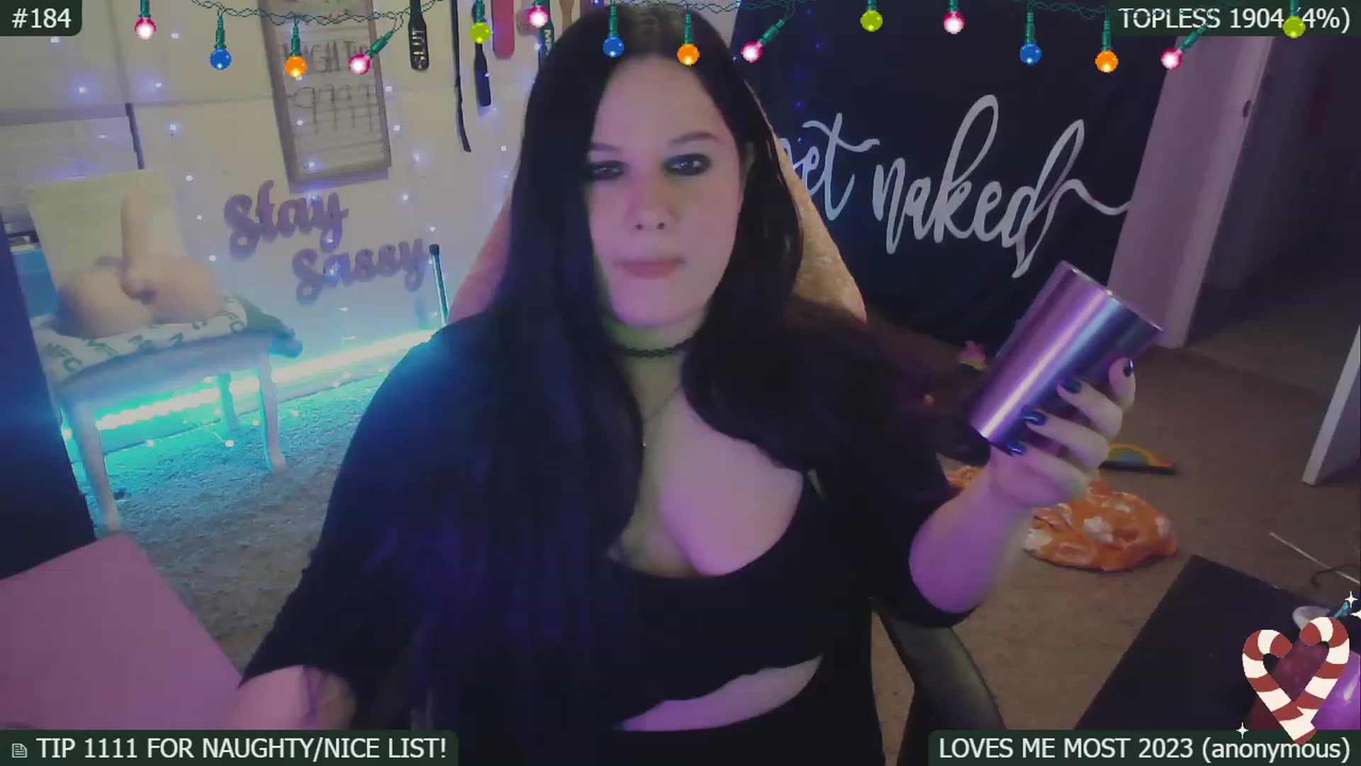 Gallery image thumbnail from SassySarah94's myfreecams stream on, 12/31/2022, 07:21 image 13 of 20