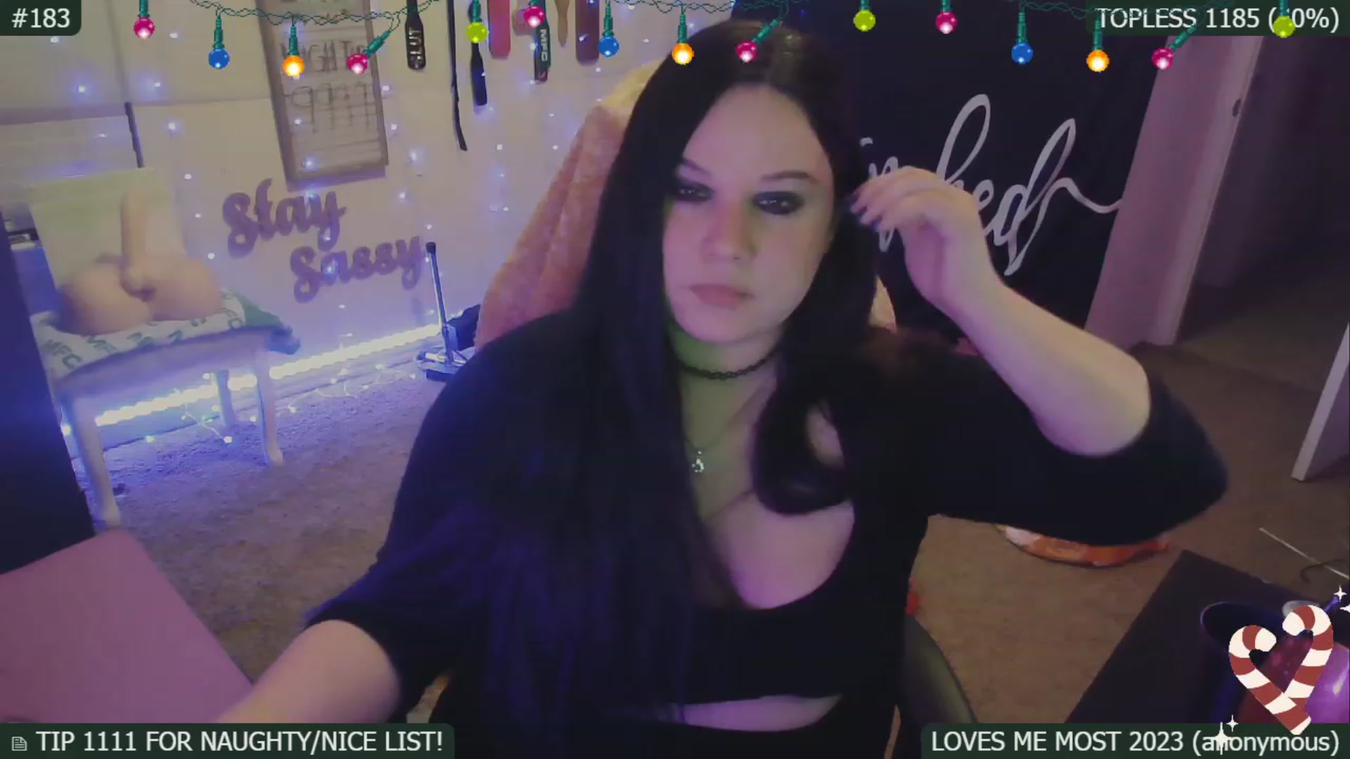 Gallery image thumbnail from SassySarah94's myfreecams stream on, 12/31/2022, 07:21 image 16 of 20