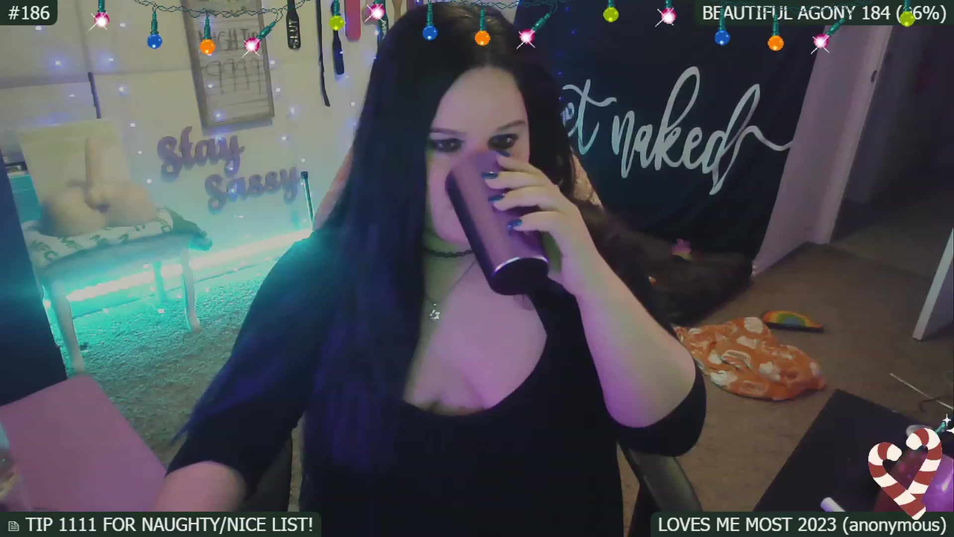Gallery image thumbnail from SassySarah94's myfreecams stream on, 12/31/2022, 07:21 image 10 of 20