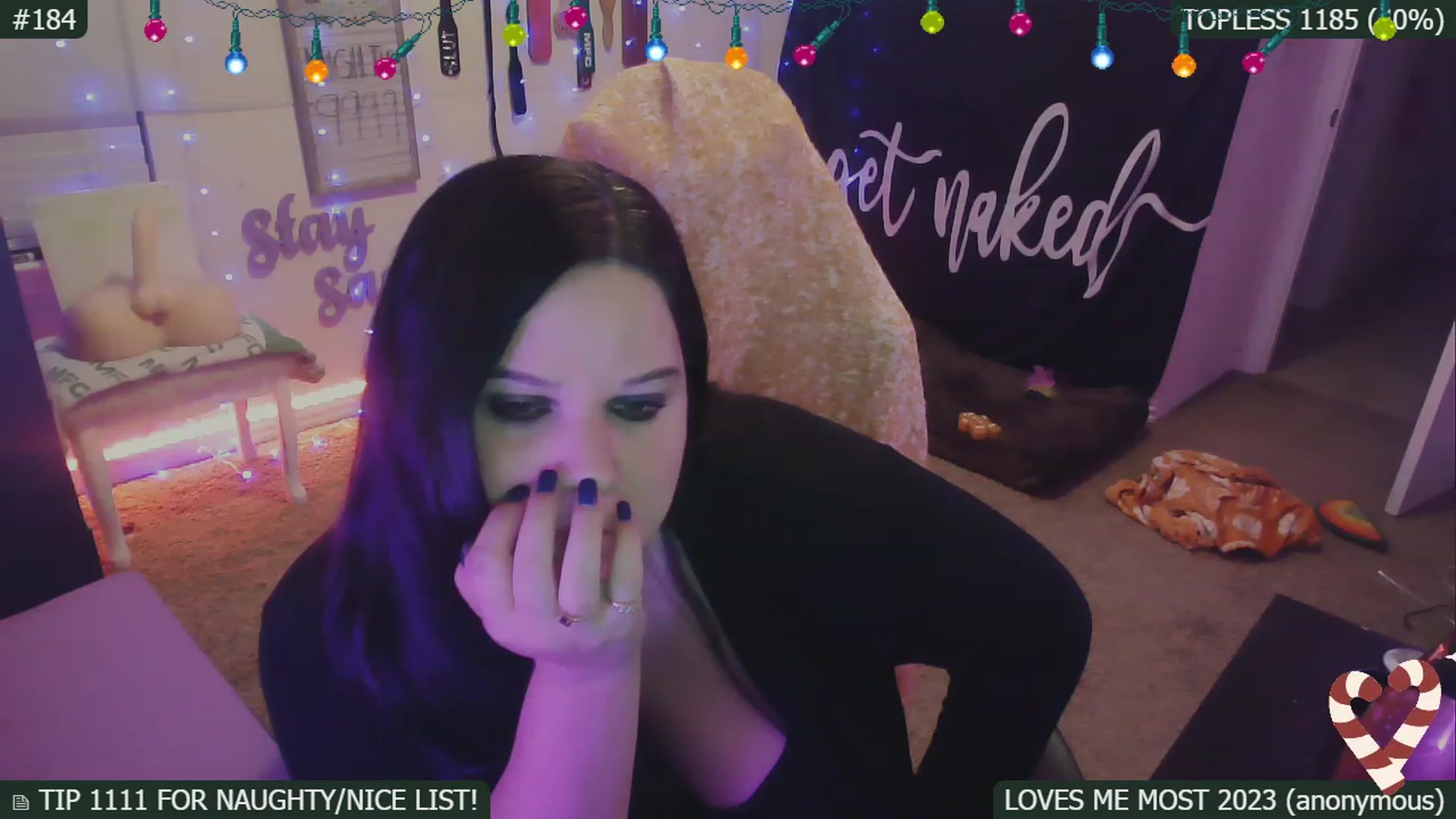 Gallery image thumbnail from SassySarah94's myfreecams stream on, 12/31/2022, 08:31 image 12 of 20