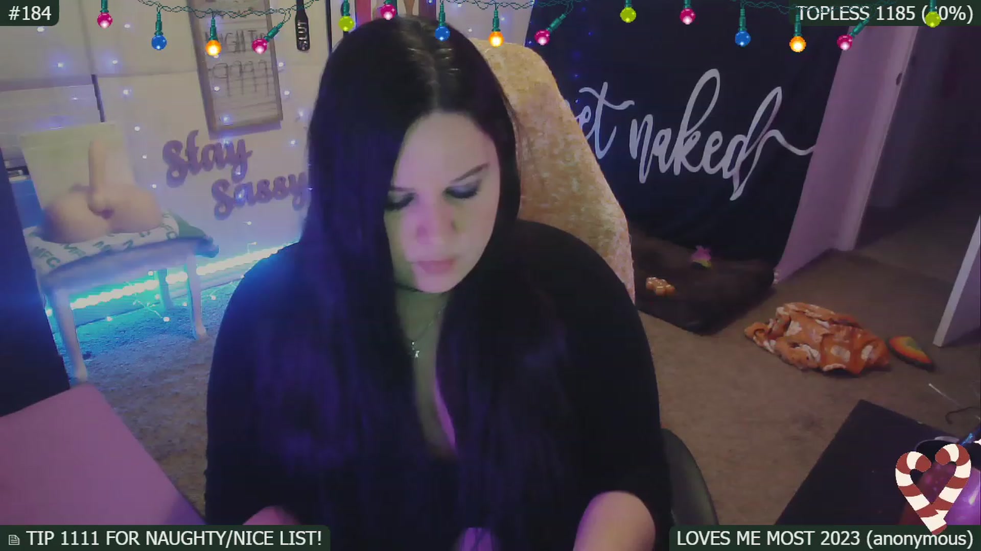 Gallery image thumbnail from SassySarah94's myfreecams stream on, 12/31/2022, 08:31 image 5 of 20