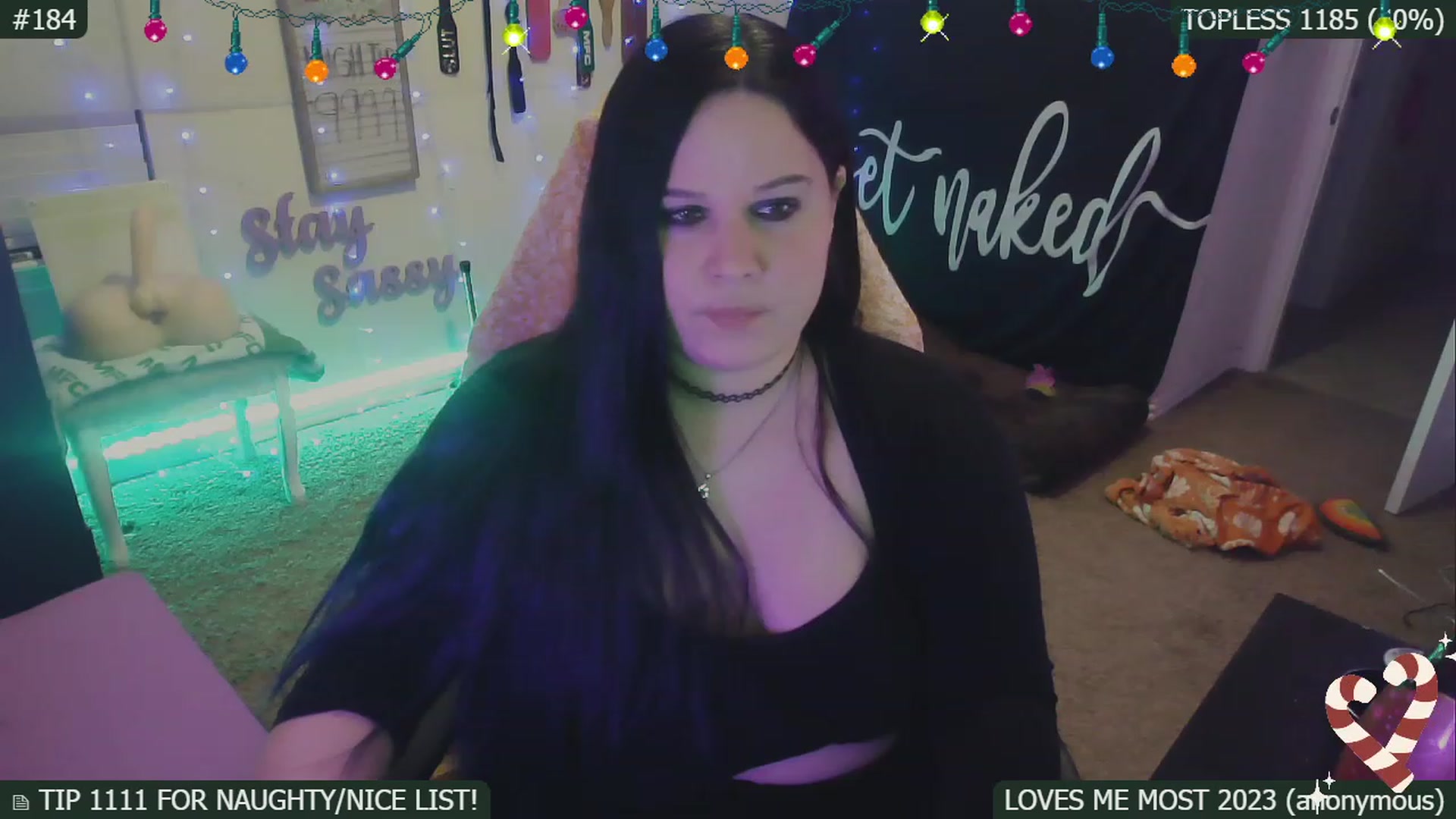 Gallery image thumbnail from SassySarah94's myfreecams stream on, 12/31/2022, 08:31 image 10 of 20