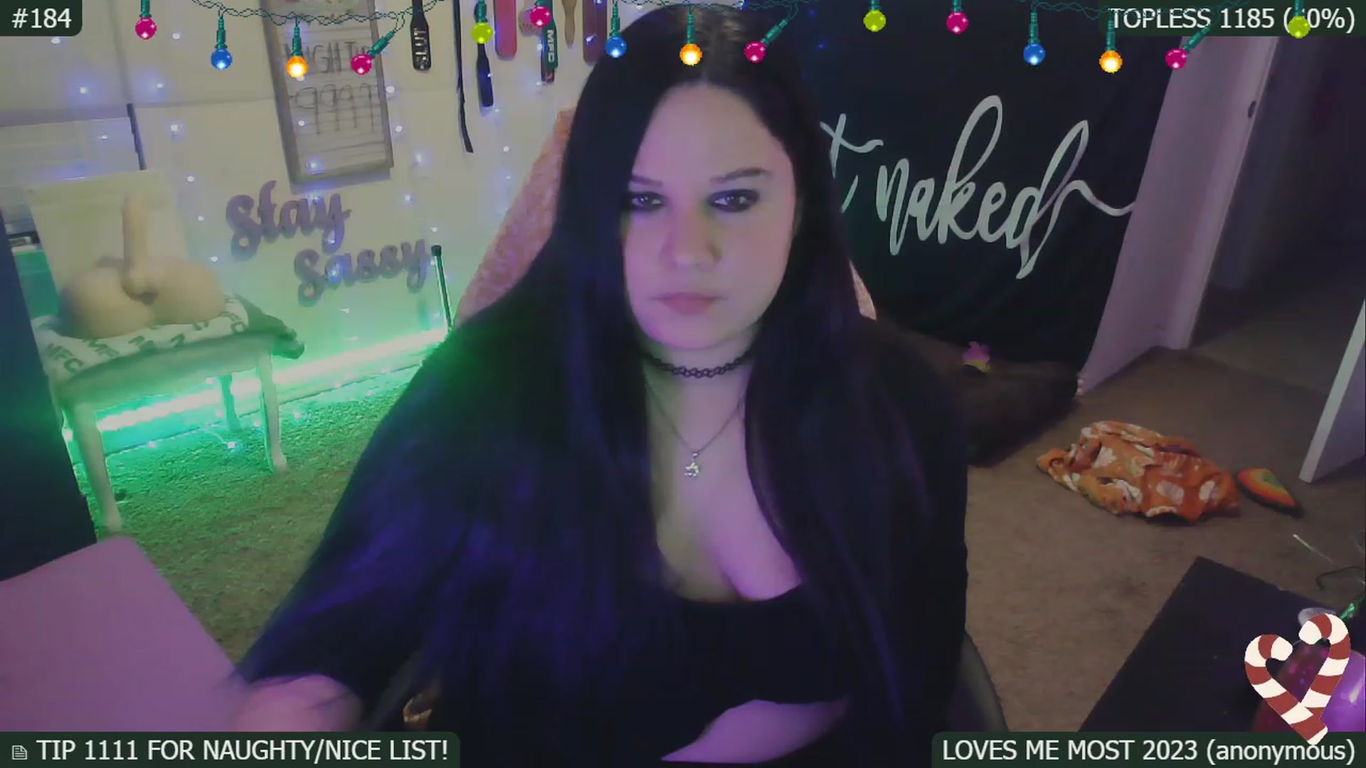 Gallery image thumbnail from SassySarah94's myfreecams stream on, 12/31/2022, 08:31 image 4 of 20