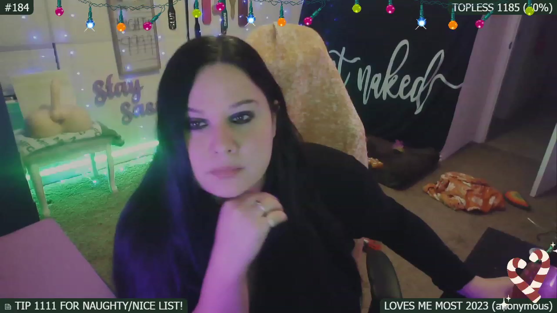 Gallery image thumbnail from SassySarah94's myfreecams stream on, 12/31/2022, 08:31 image 3 of 20