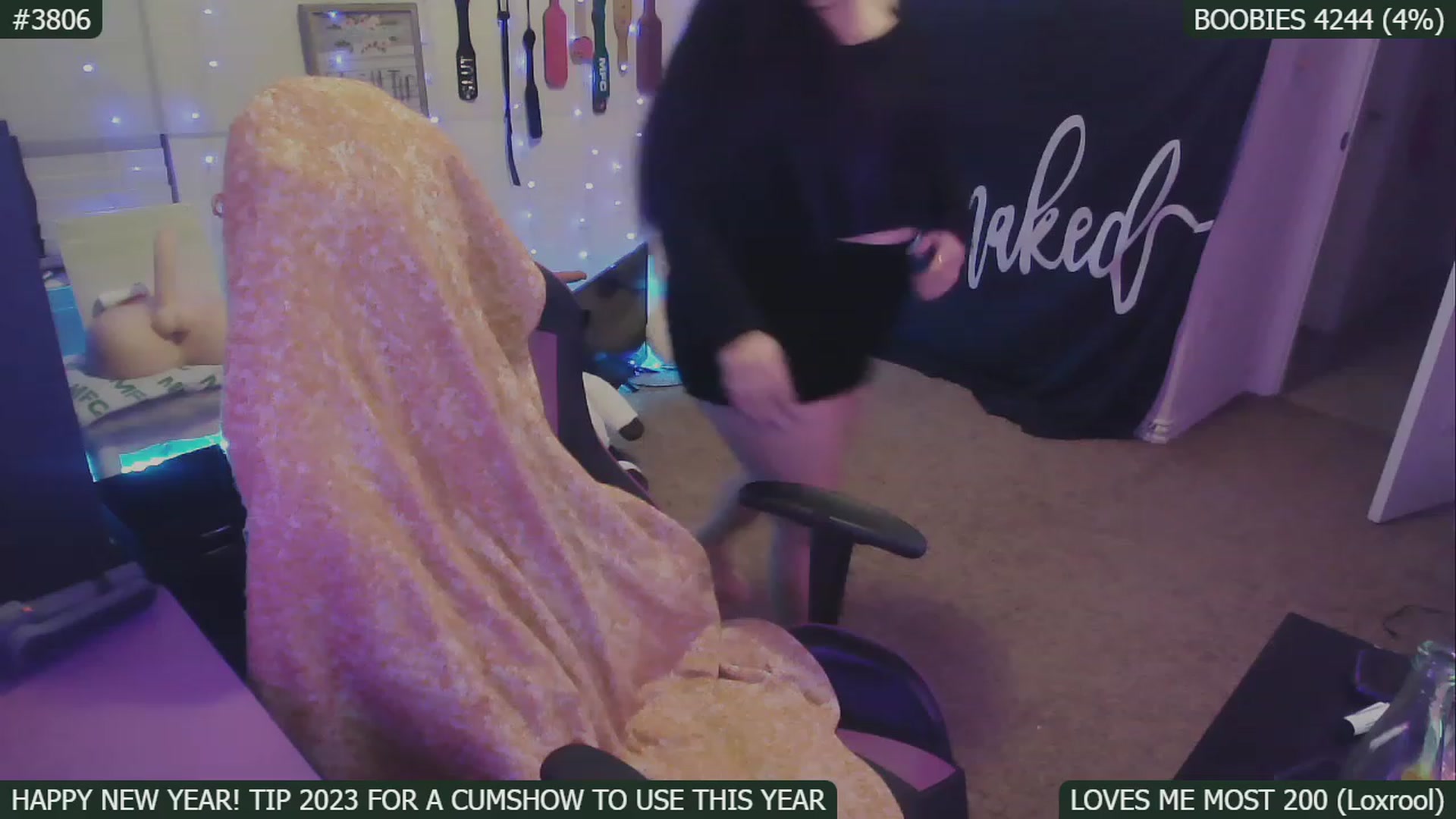 Gallery image thumbnail from SassySarah94's myfreecams stream on, 01/03/2023, 06:39 image 3 of 20