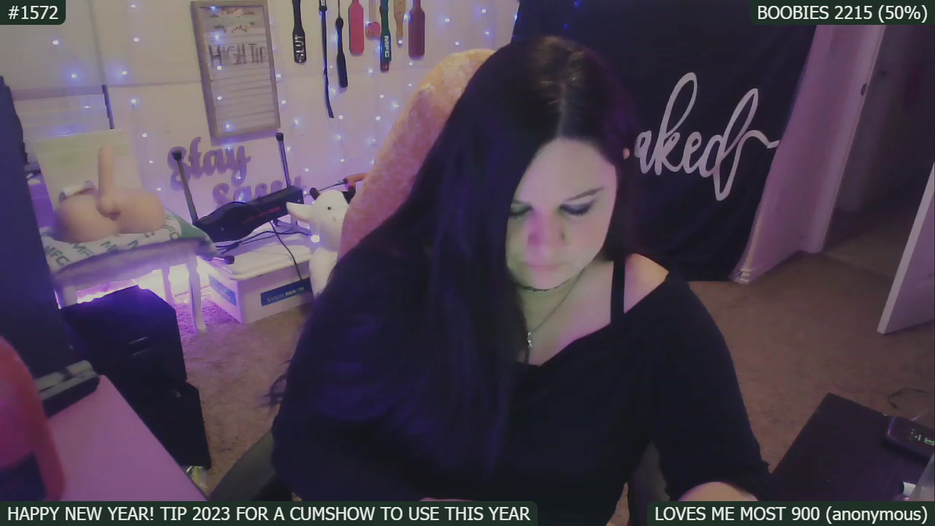 Gallery image thumbnail from SassySarah94's myfreecams stream on, 01/03/2023, 06:39 image 11 of 20