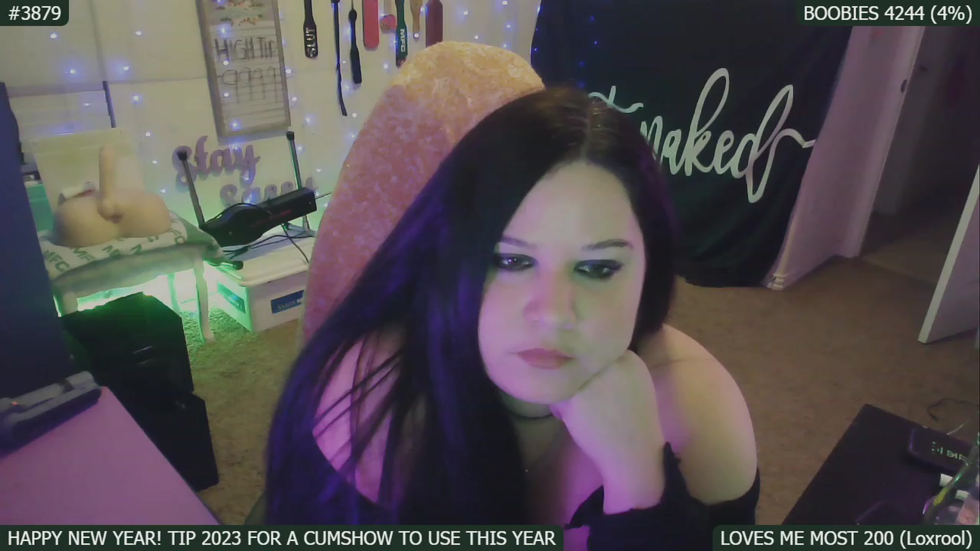 Gallery image thumbnail from SassySarah94's myfreecams stream on, 01/03/2023, 06:39 image 1 of 20
