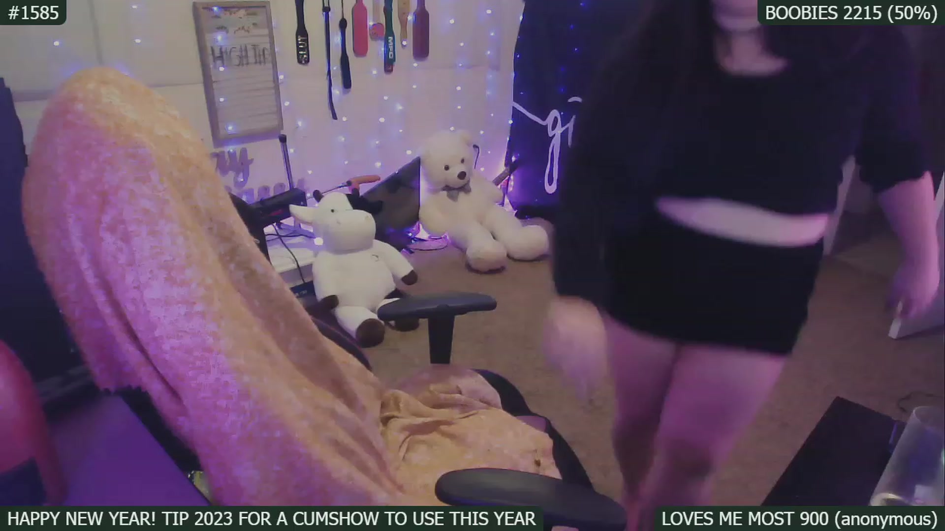 Gallery image thumbnail from SassySarah94's myfreecams stream on, 01/03/2023, 06:39 image 13 of 20