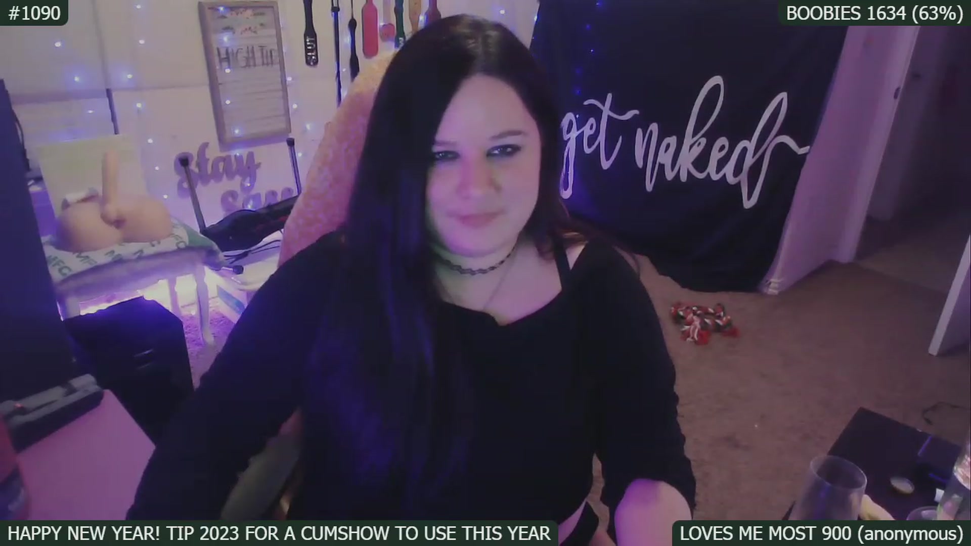 Gallery image thumbnail from SassySarah94's myfreecams stream on, 01/03/2023, 06:39 image 20 of 20