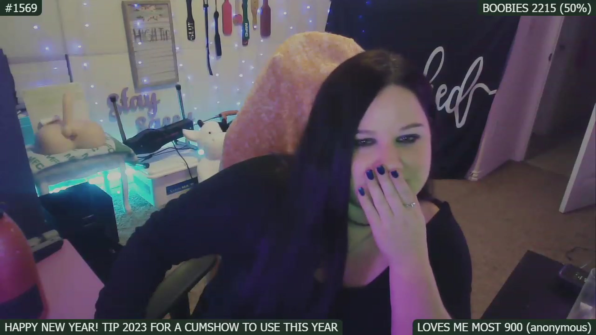 Gallery image thumbnail from SassySarah94's myfreecams stream on, 01/03/2023, 06:39 image 10 of 20