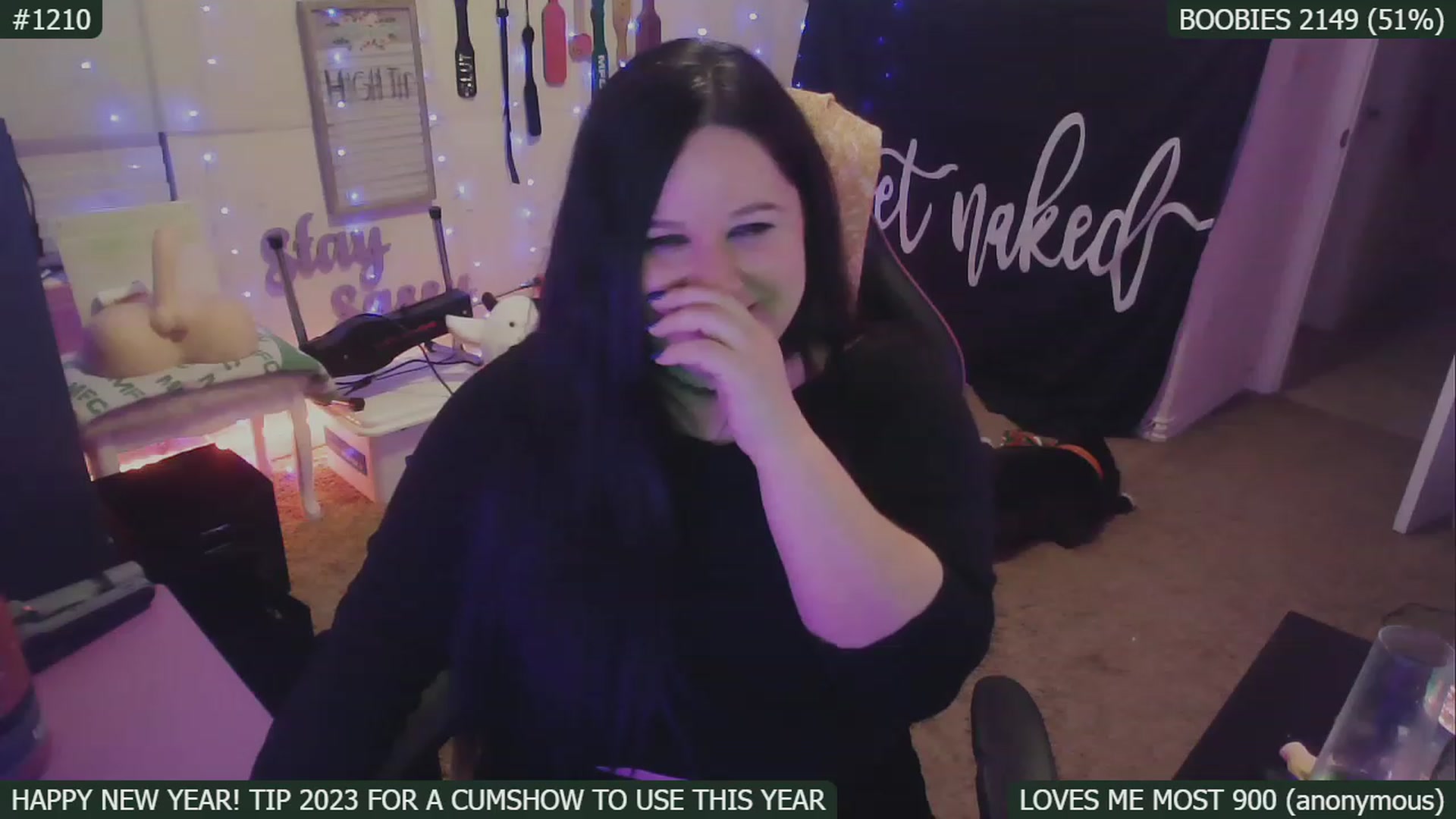 Gallery image thumbnail from SassySarah94's myfreecams stream on, 01/03/2023, 06:39 image 19 of 20