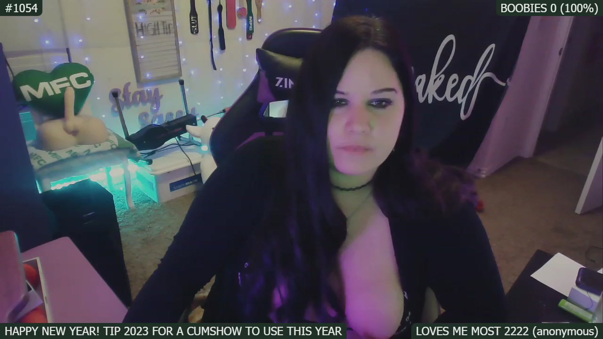 Gallery image thumbnail from SassySarah94's myfreecams stream on, 01/07/2023, 07:30 image 17 of 20
