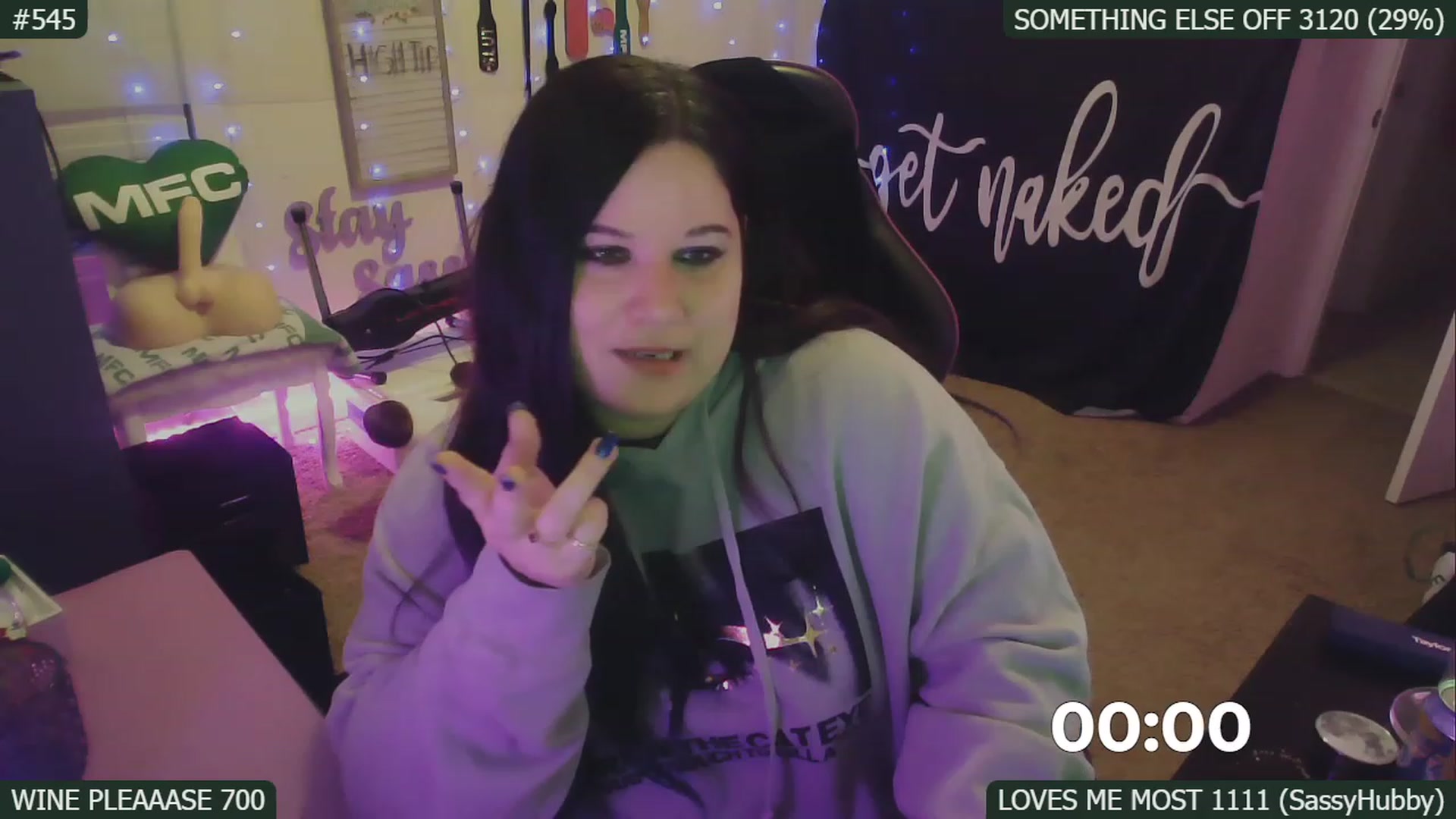 Gallery image thumbnail from SassySarah94's myfreecams stream on, 01/10/2023, 06:46 image 14 of 20