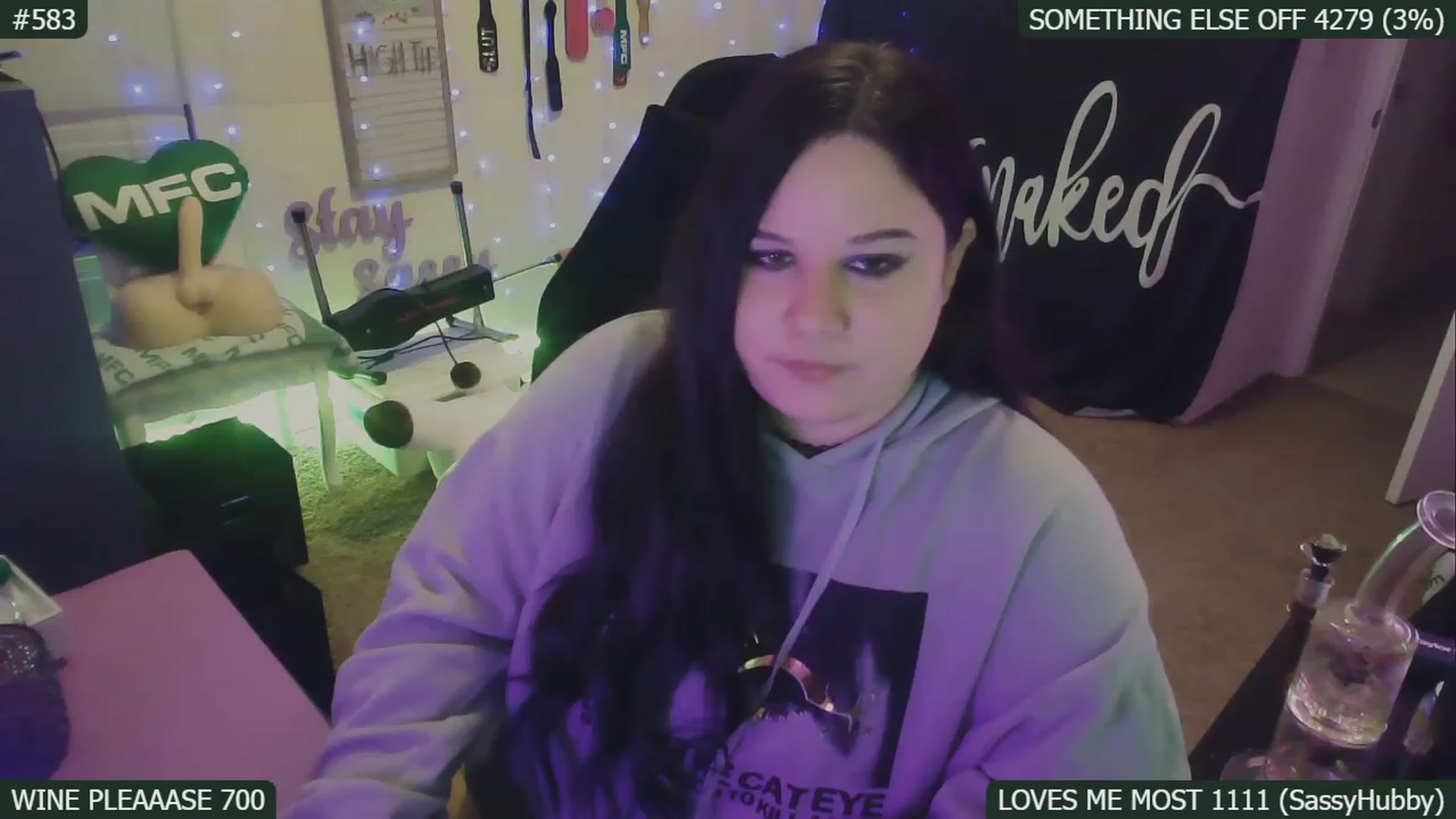 Gallery image thumbnail from SassySarah94's myfreecams stream on, 01/10/2023, 06:46 image 11 of 20