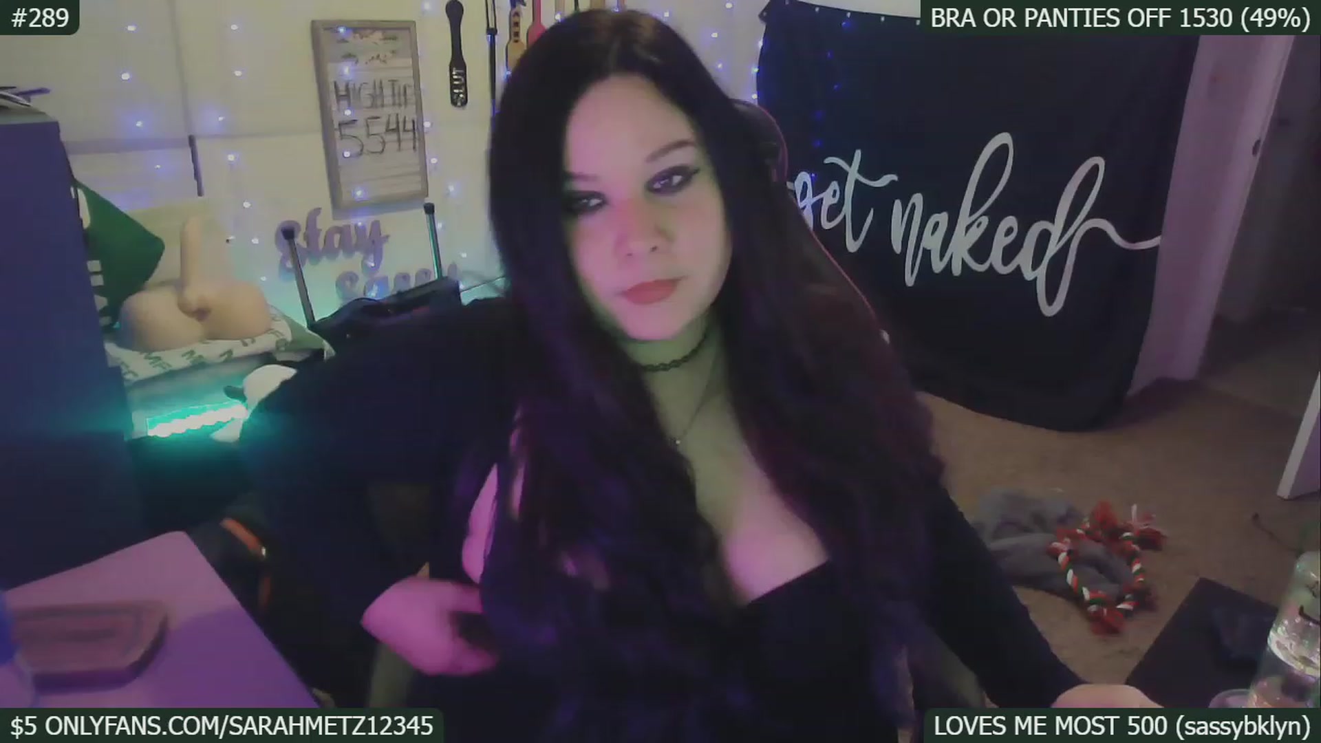 Gallery image thumbnail from SassySarah94's myfreecams stream on, 01/16/2023, 06:36 image 8 of 20