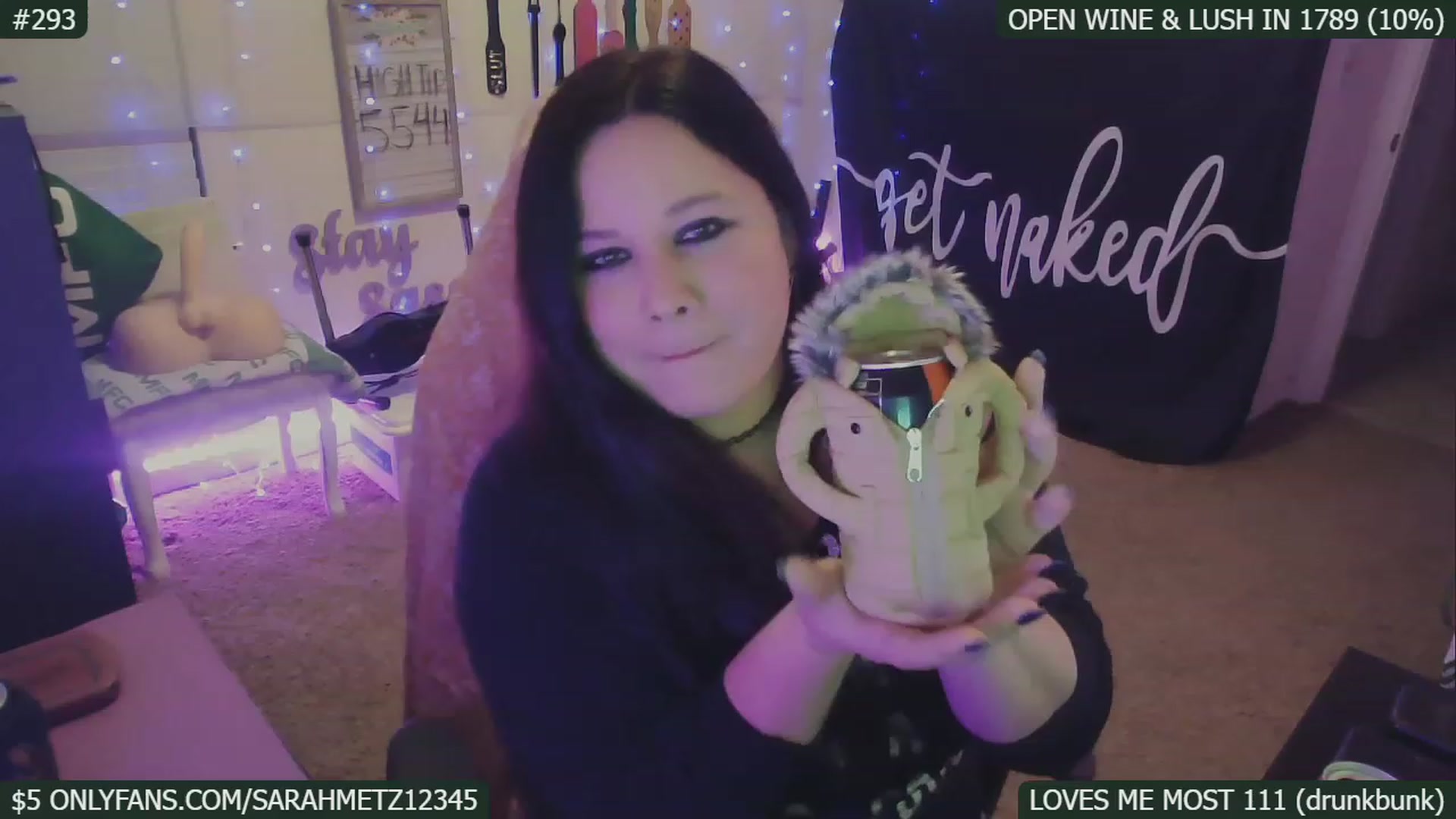 Gallery image thumbnail from SassySarah94's myfreecams stream on, 01/17/2023, 04:24 image 4 of 20