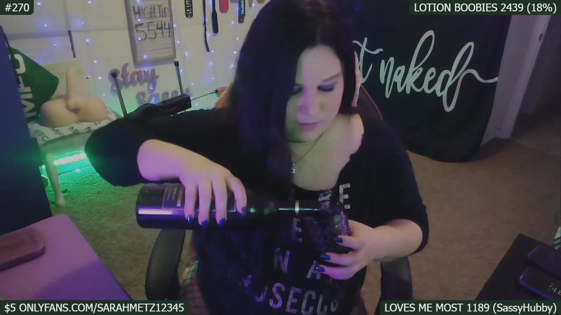 Gallery image thumbnail from SassySarah94's myfreecams stream on, 01/17/2023, 07:01 image 5 of 20