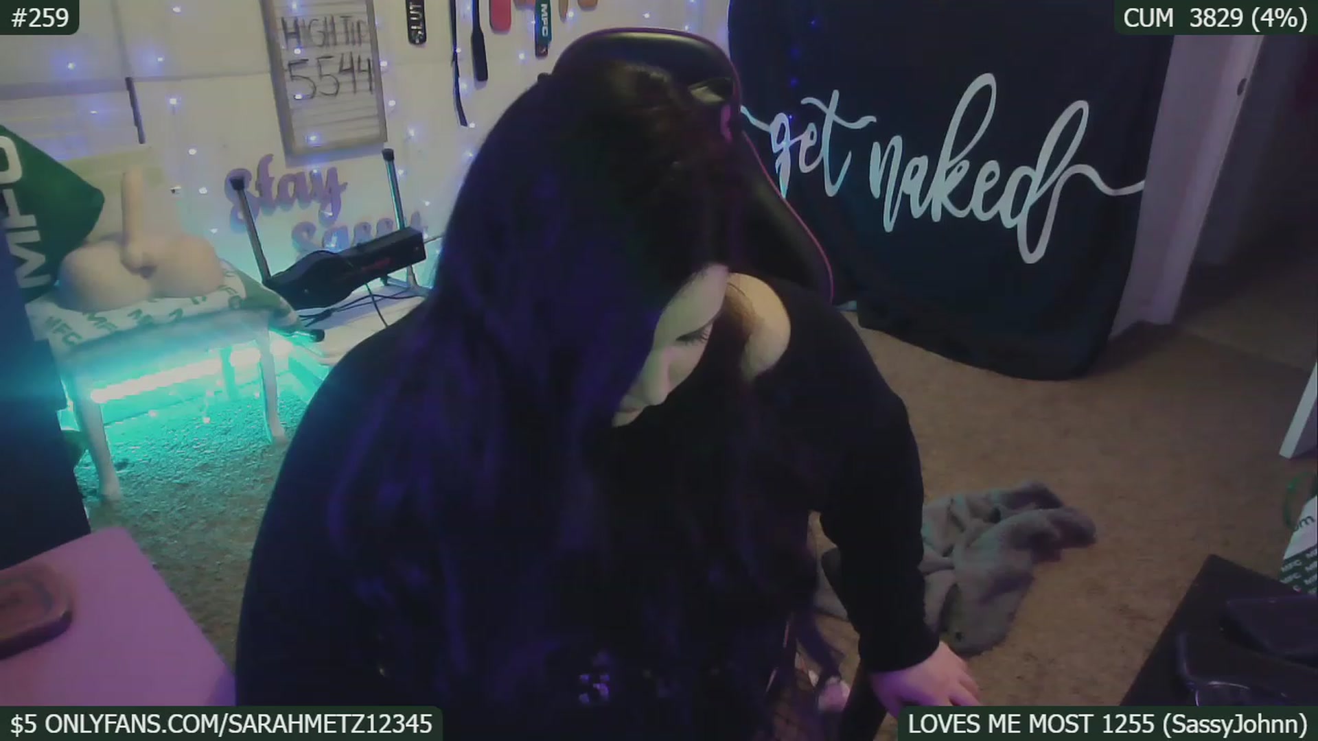 Gallery image thumbnail from SassySarah94's myfreecams stream on, 01/17/2023, 07:33 image 18 of 20