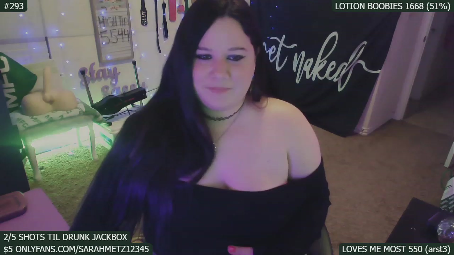Gallery image thumbnail from SassySarah94's myfreecams stream on, 01/22/2023, 05:15 image 8 of 20