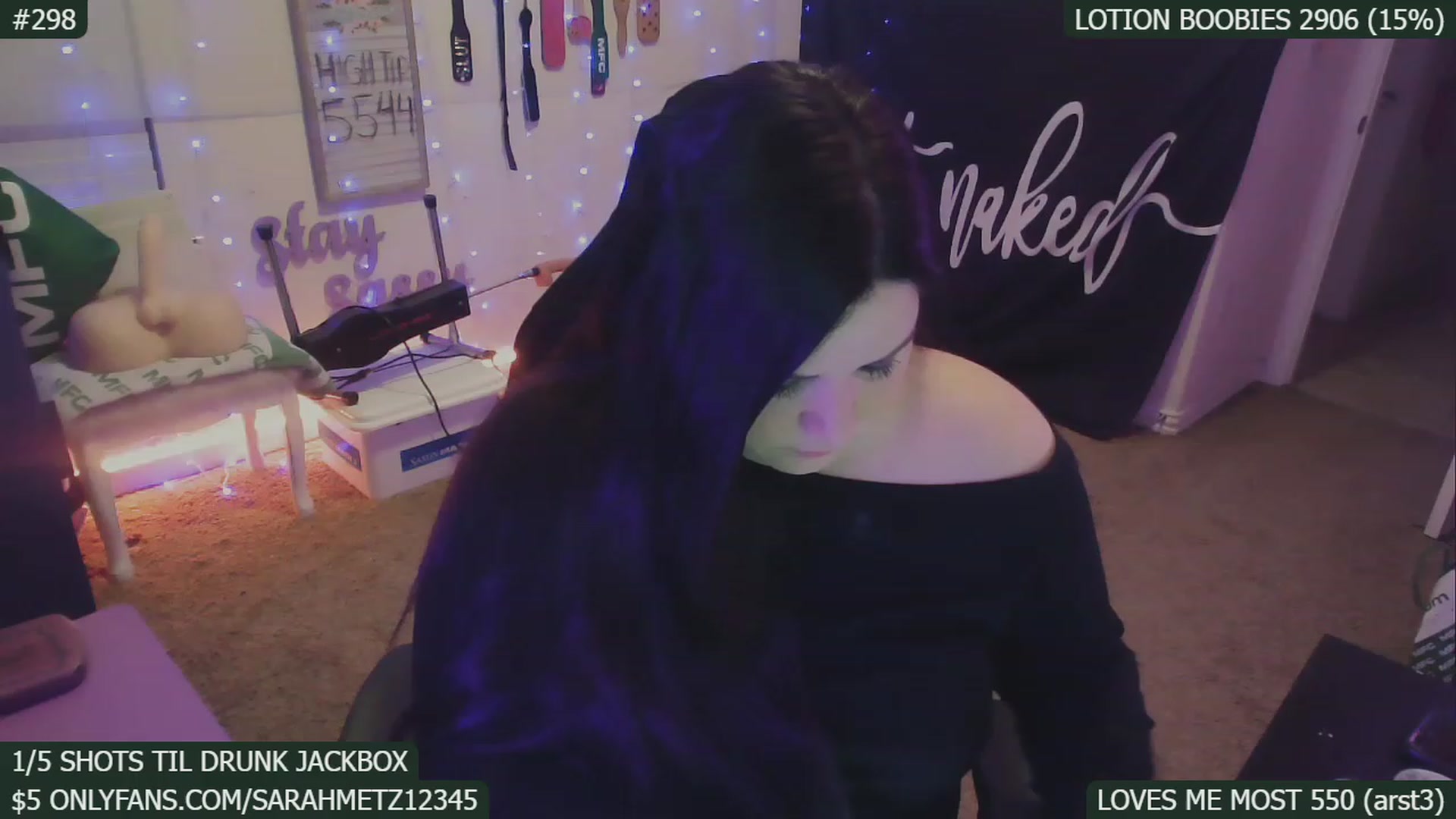 Gallery image thumbnail from SassySarah94's myfreecams stream on, 01/22/2023, 05:15 image 1 of 20