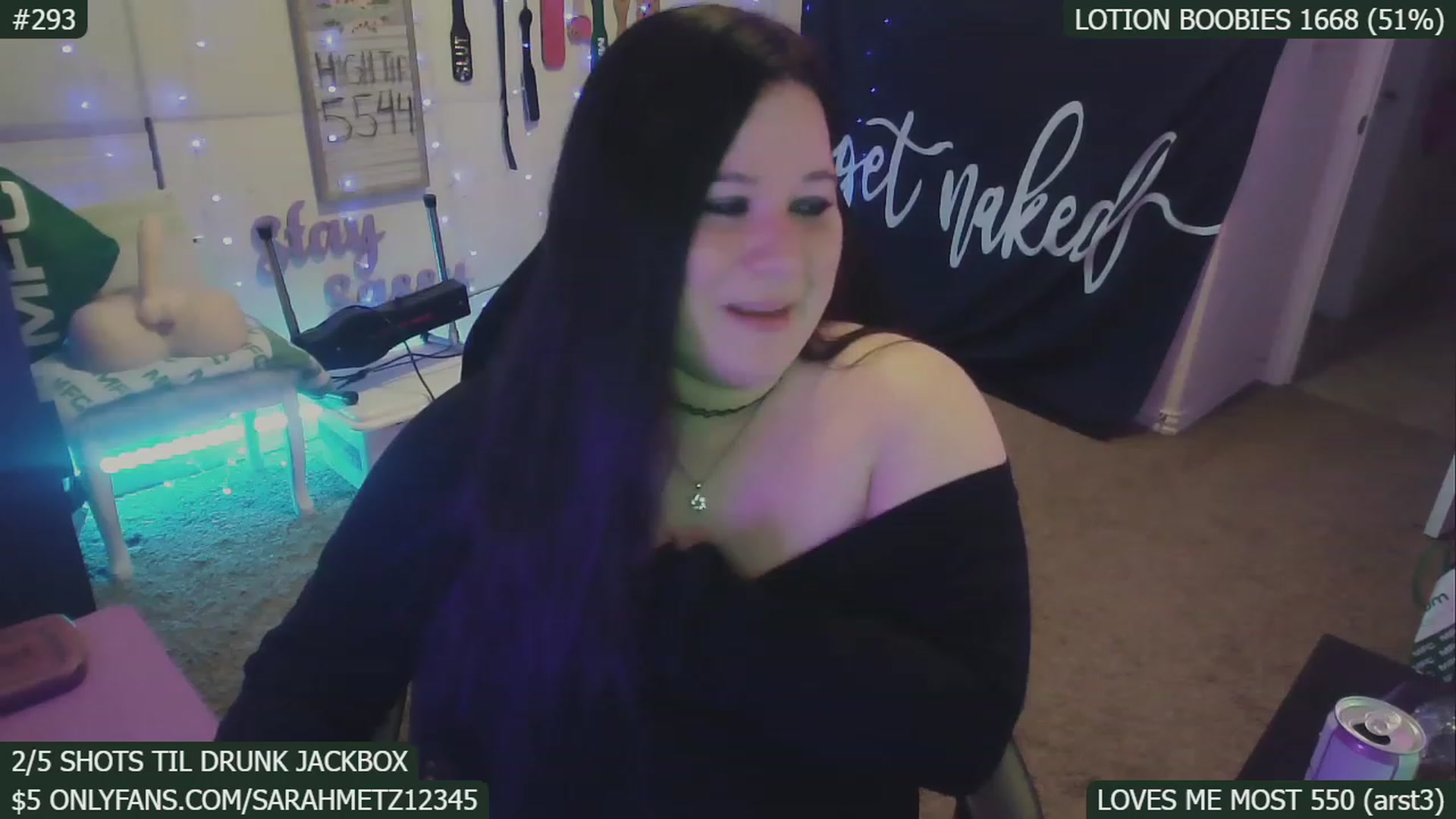 Gallery image thumbnail from SassySarah94's myfreecams stream on, 01/22/2023, 05:15 image 12 of 20
