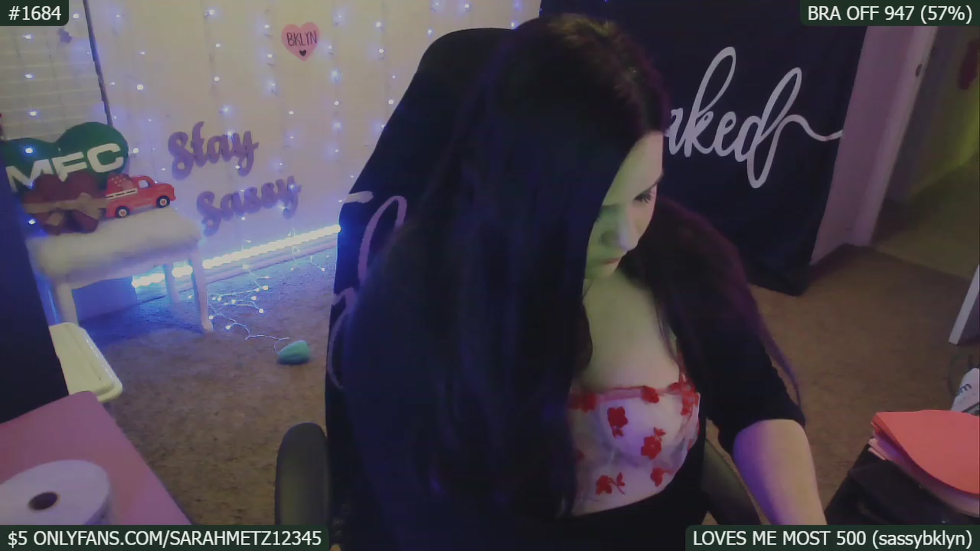 Gallery image thumbnail from SassySarah94's myfreecams stream on, 02/03/2023, 03:49 image 3 of 20