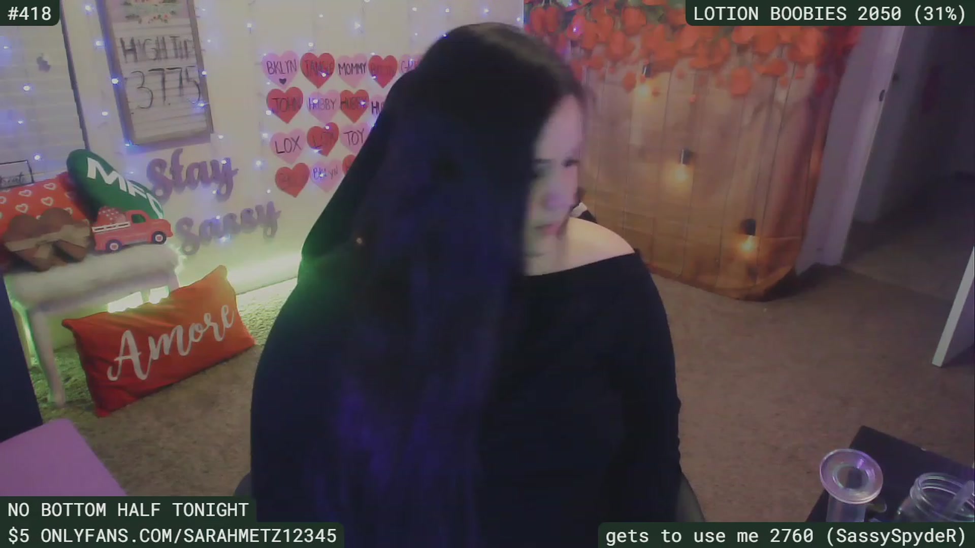 Gallery image thumbnail from SassySarah94's myfreecams stream on, 02/17/2023, 05:54 image 11 of 20