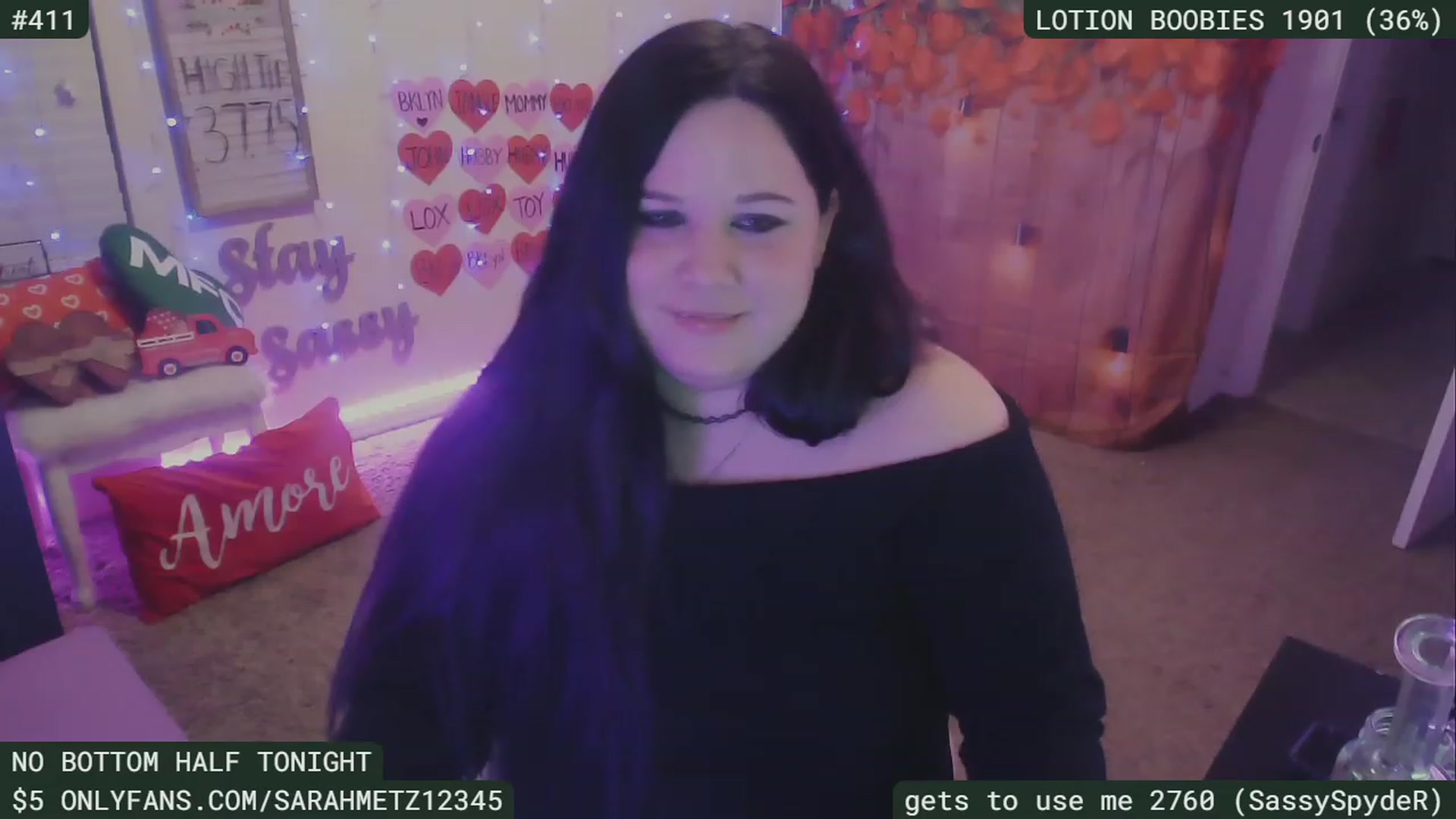 Gallery image thumbnail from SassySarah94's myfreecams stream on, 02/17/2023, 05:54 image 16 of 20