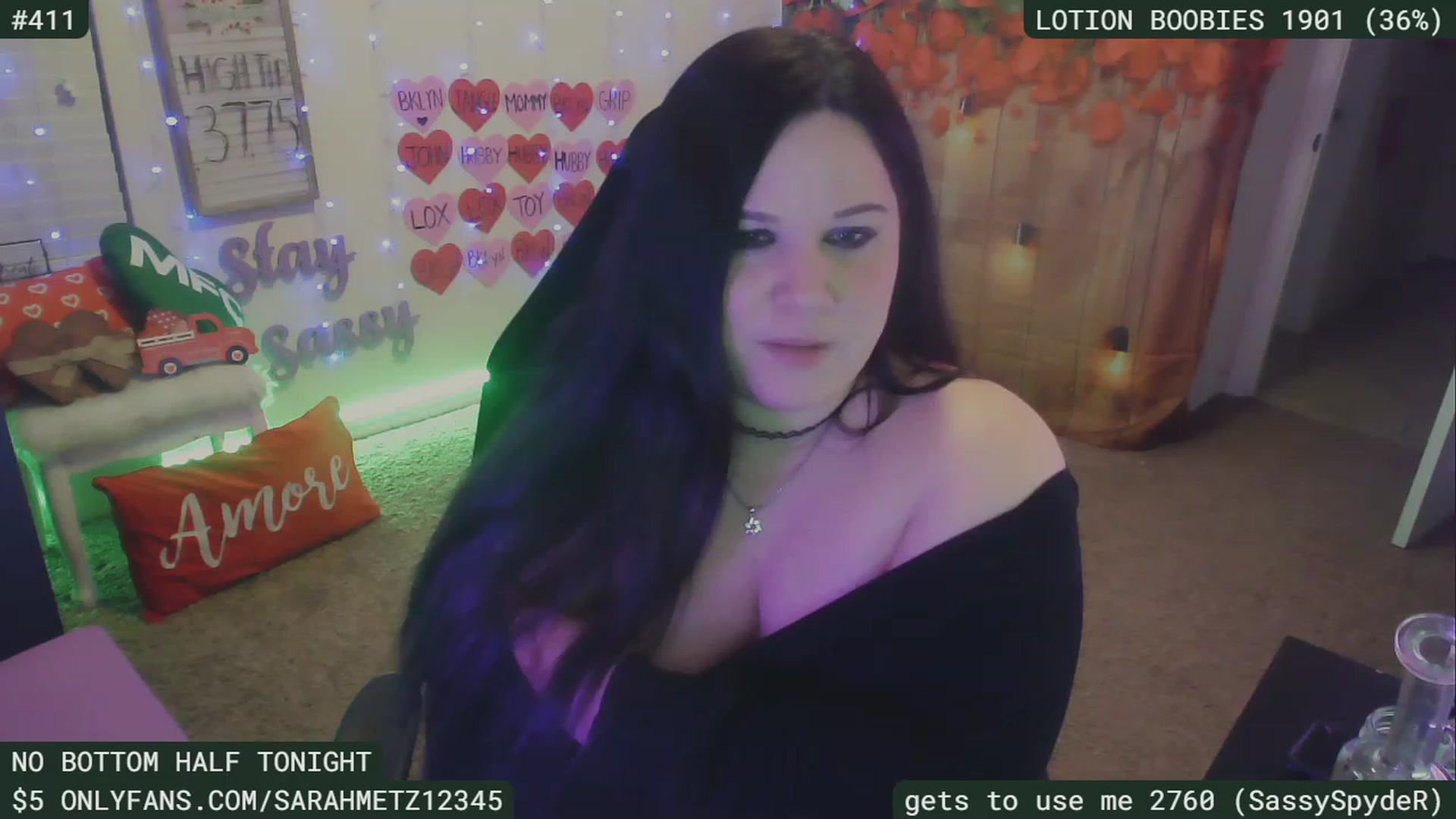Gallery image thumbnail from SassySarah94's myfreecams stream on, 02/17/2023, 05:54 image 17 of 20