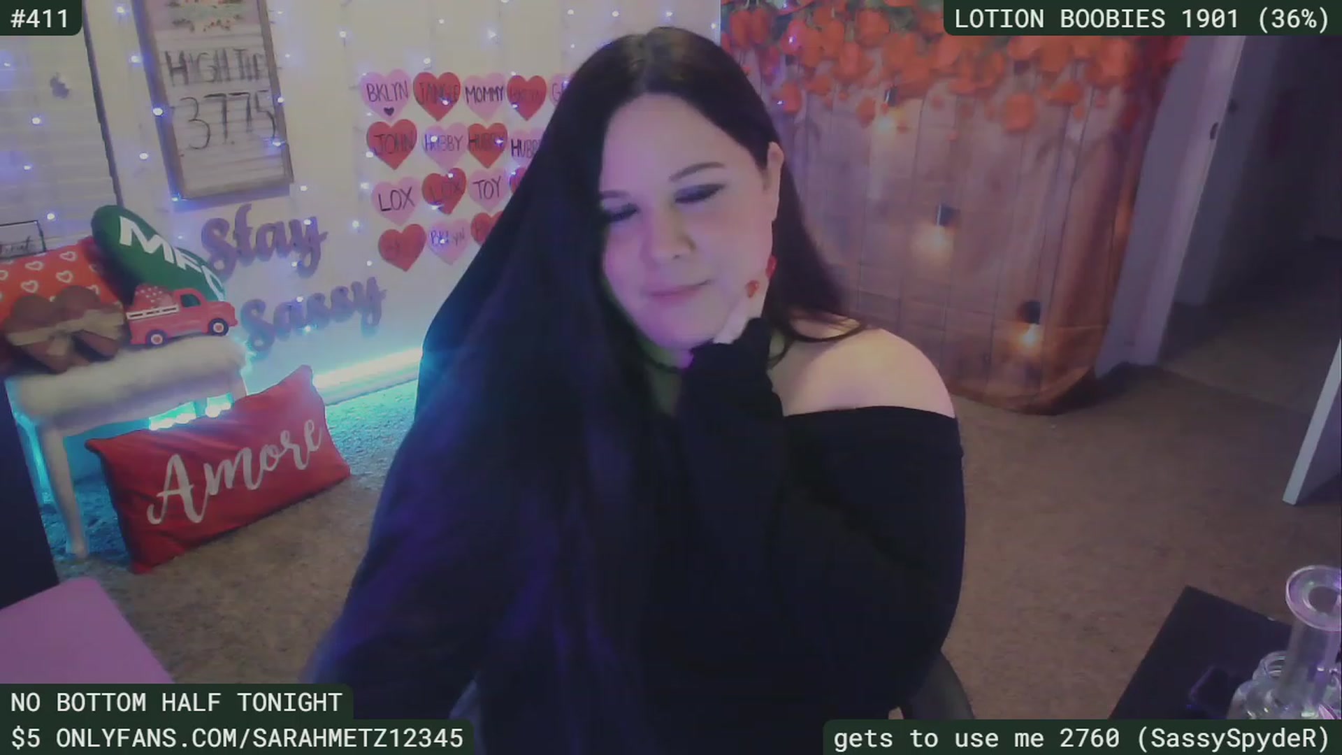 Gallery image thumbnail from SassySarah94's myfreecams stream on, 02/17/2023, 05:54 image 18 of 20