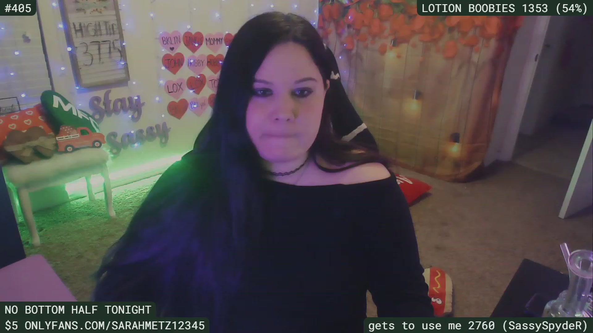 Gallery image thumbnail from SassySarah94's myfreecams stream on, 02/17/2023, 06:40 image 12 of 20